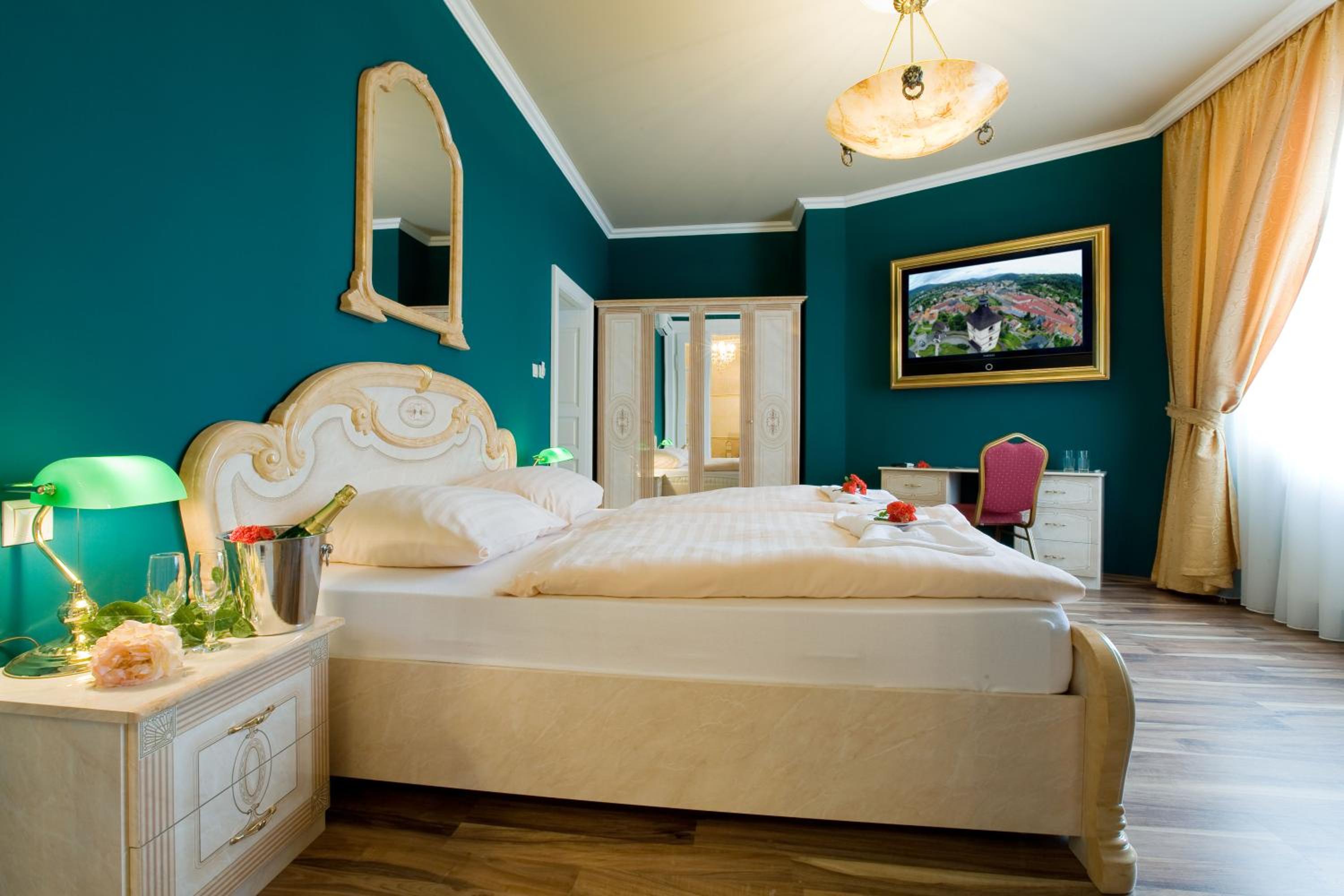 Standard Double or Twin Room - Photo 2