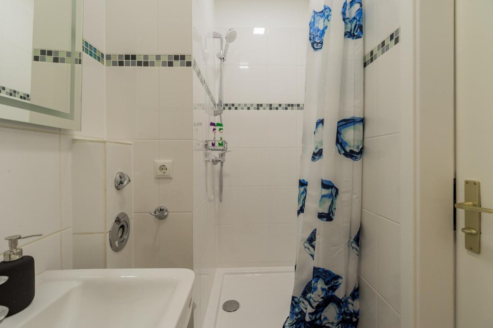 Deluxe Apartment photo 2
