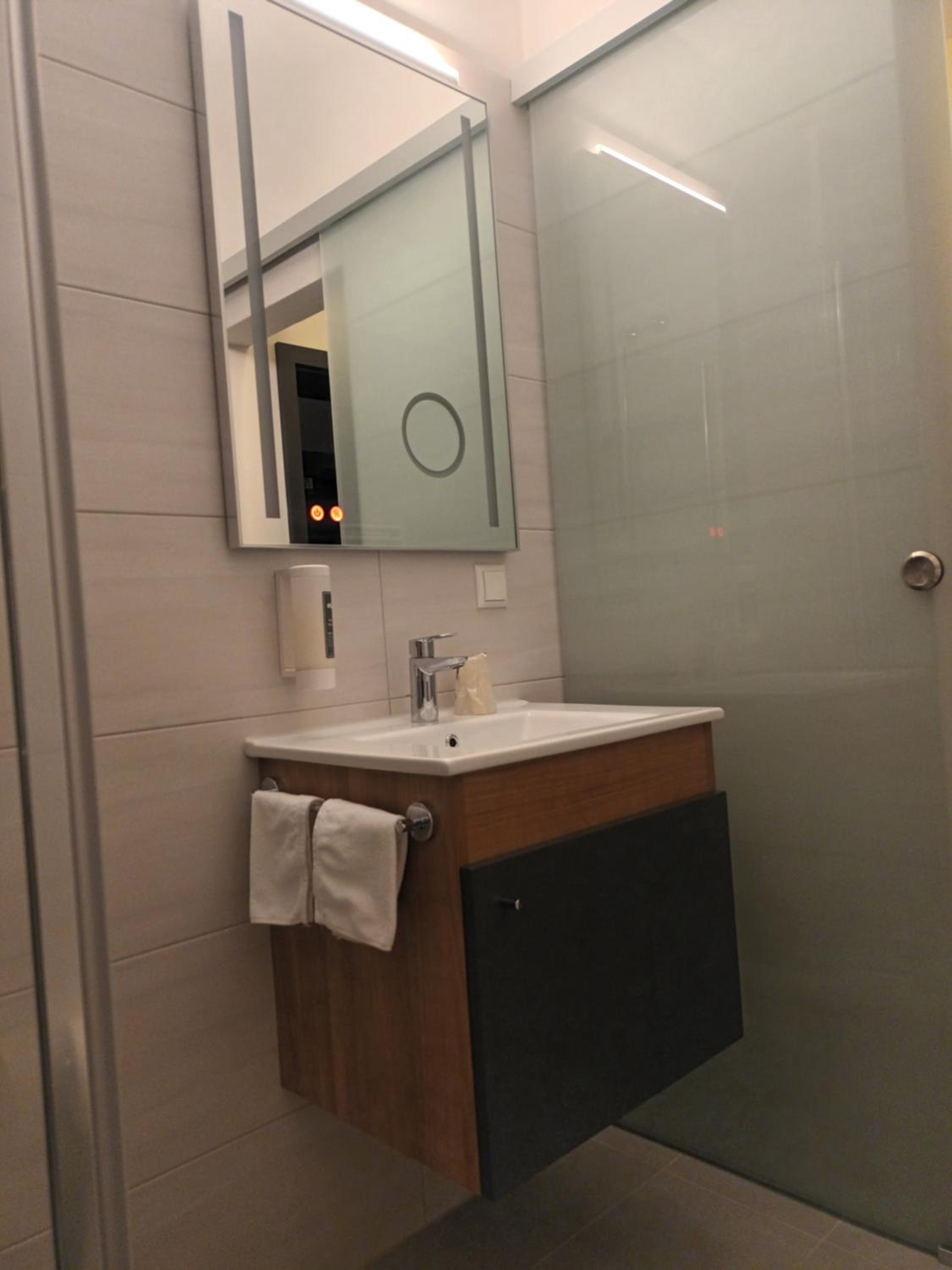 Double Room - Photo 4