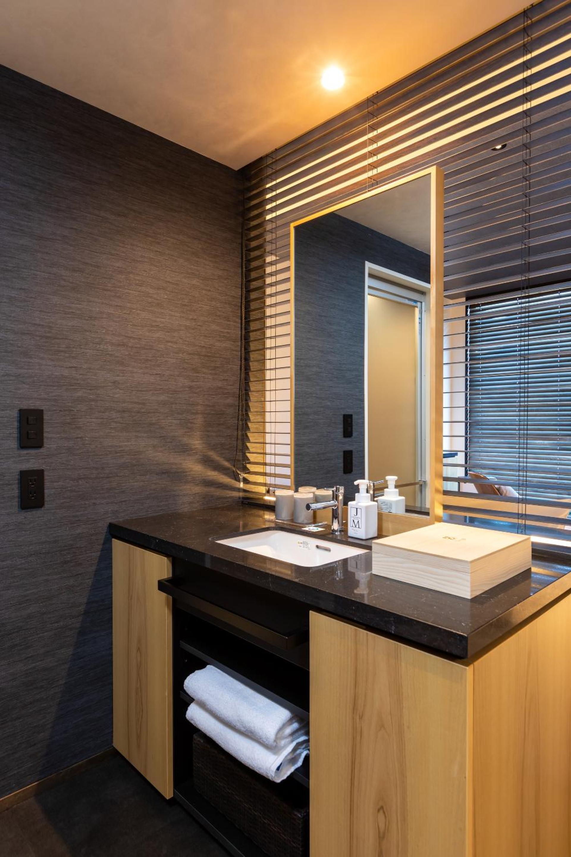 Superior Twin Room - Photo 6