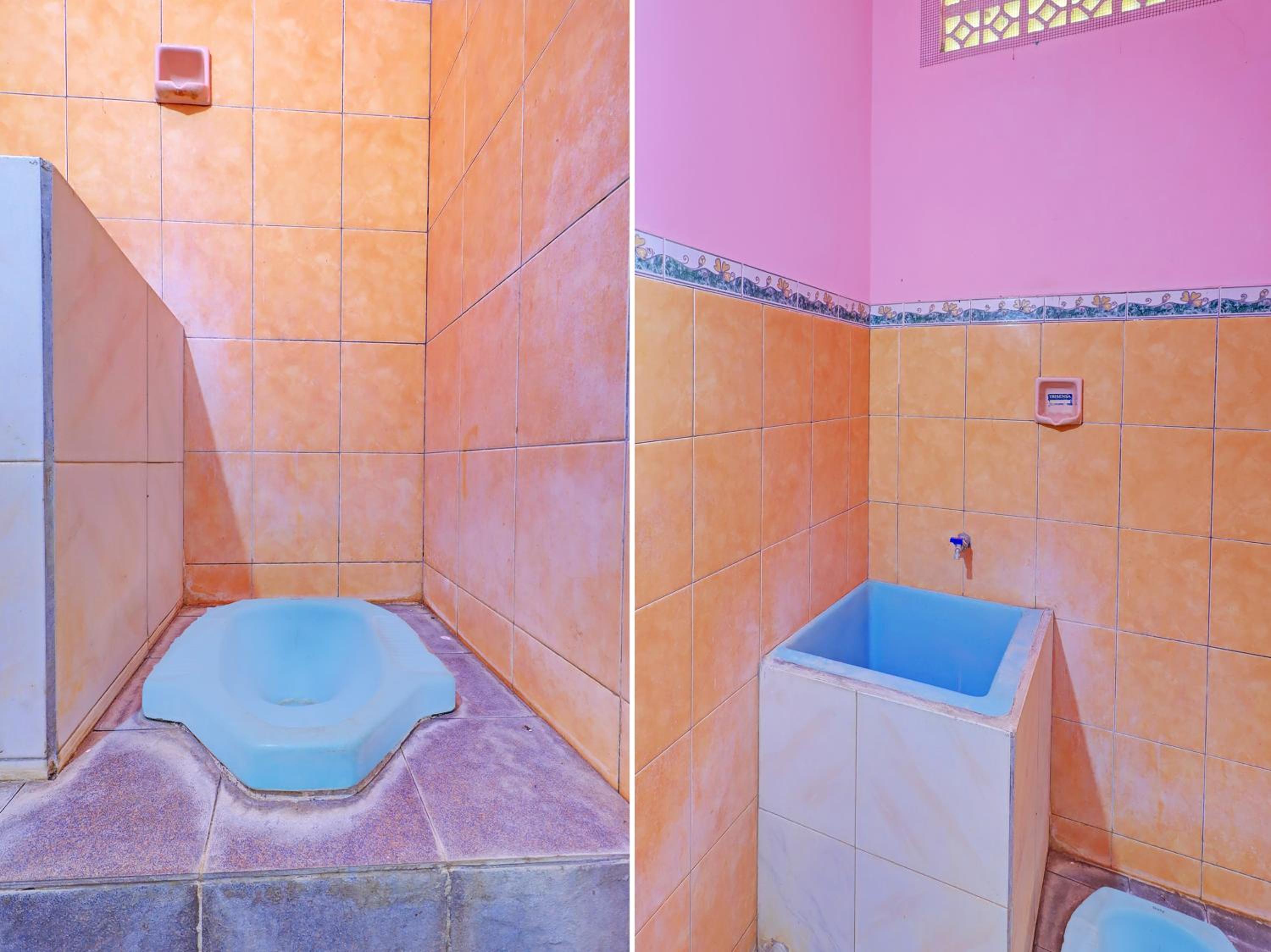 Budget Double Room - Photo 16