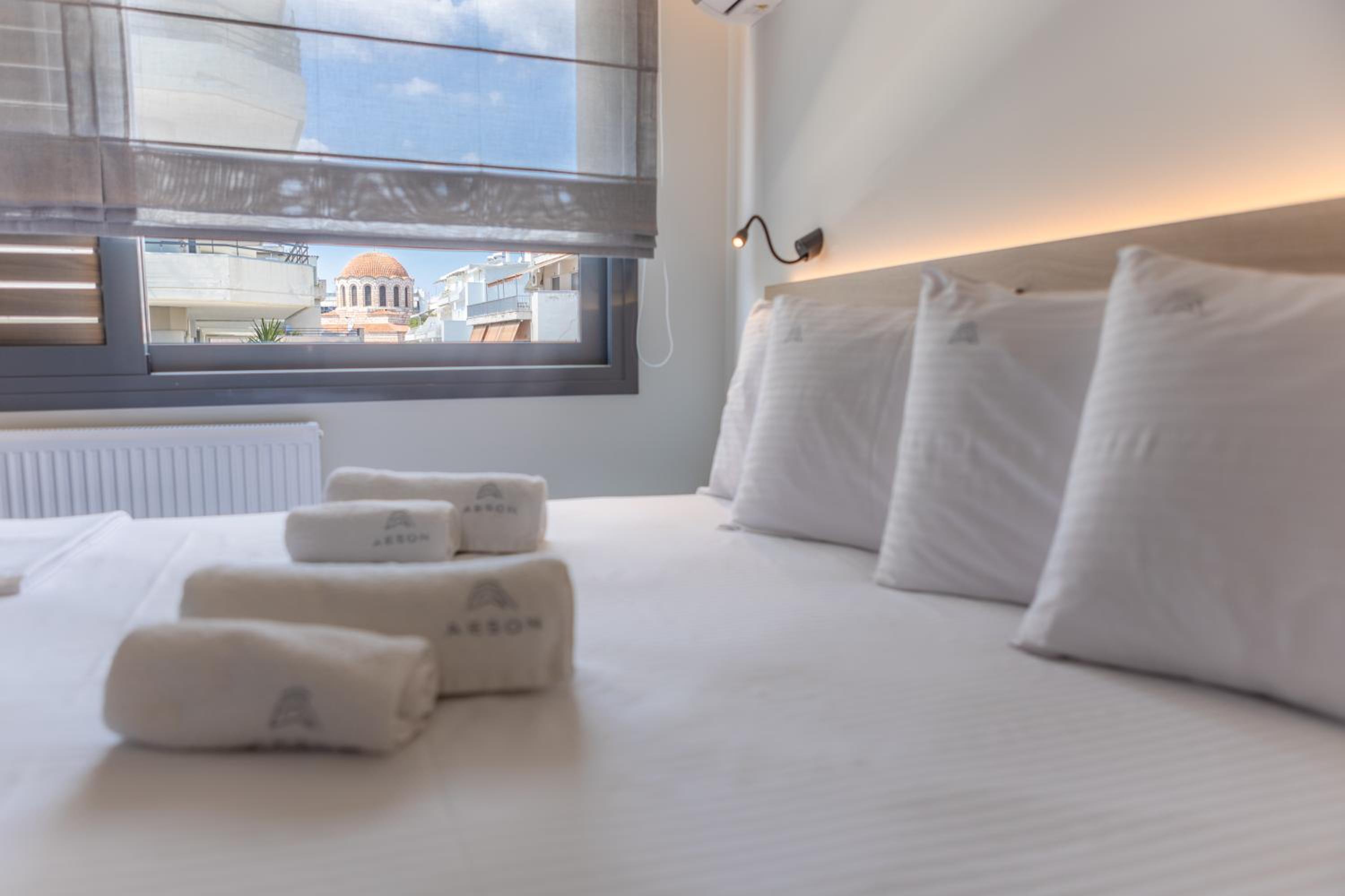 Deluxe King Suite photo 1