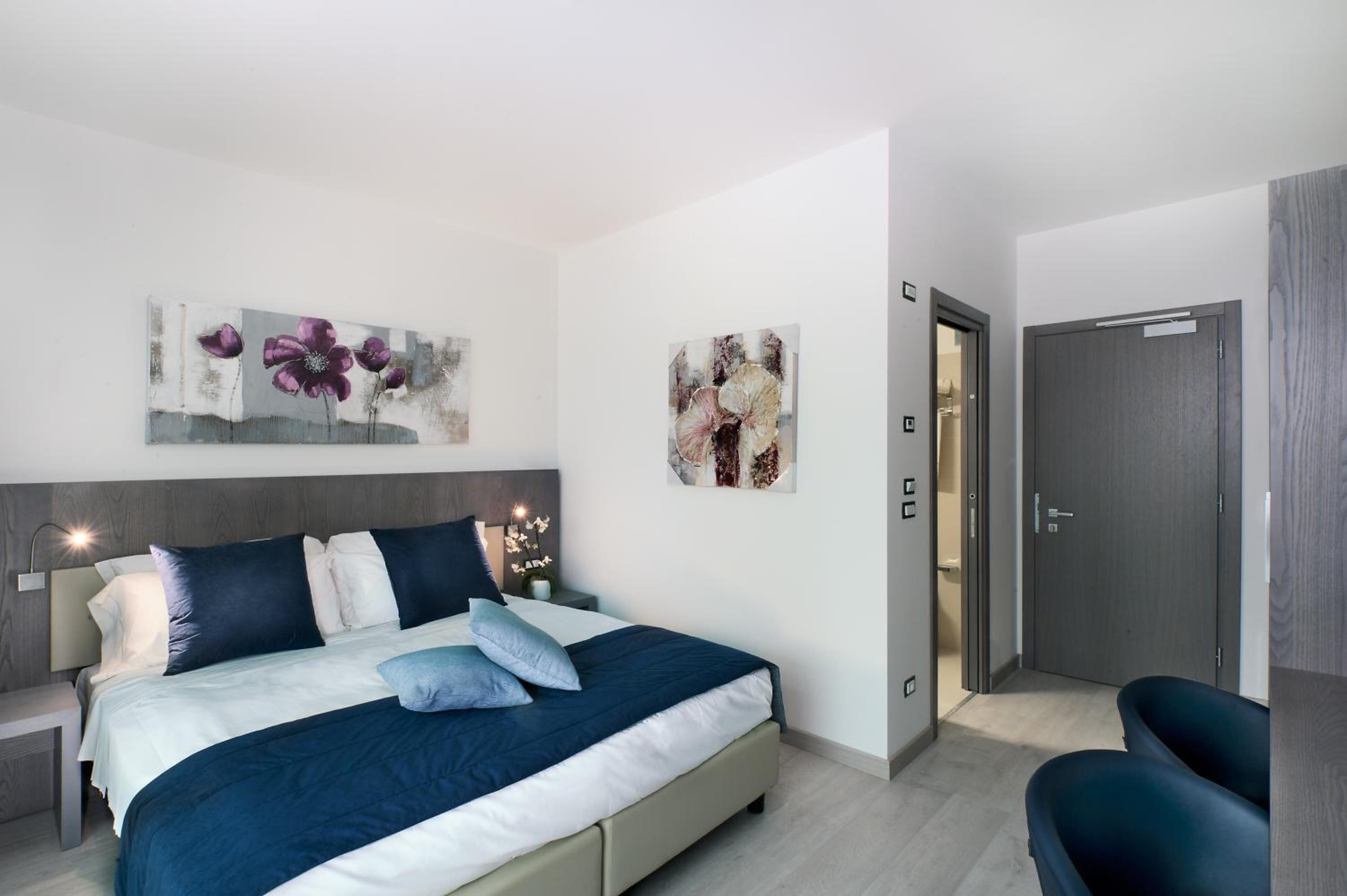 Deluxe Double or Twin Room photo 3
