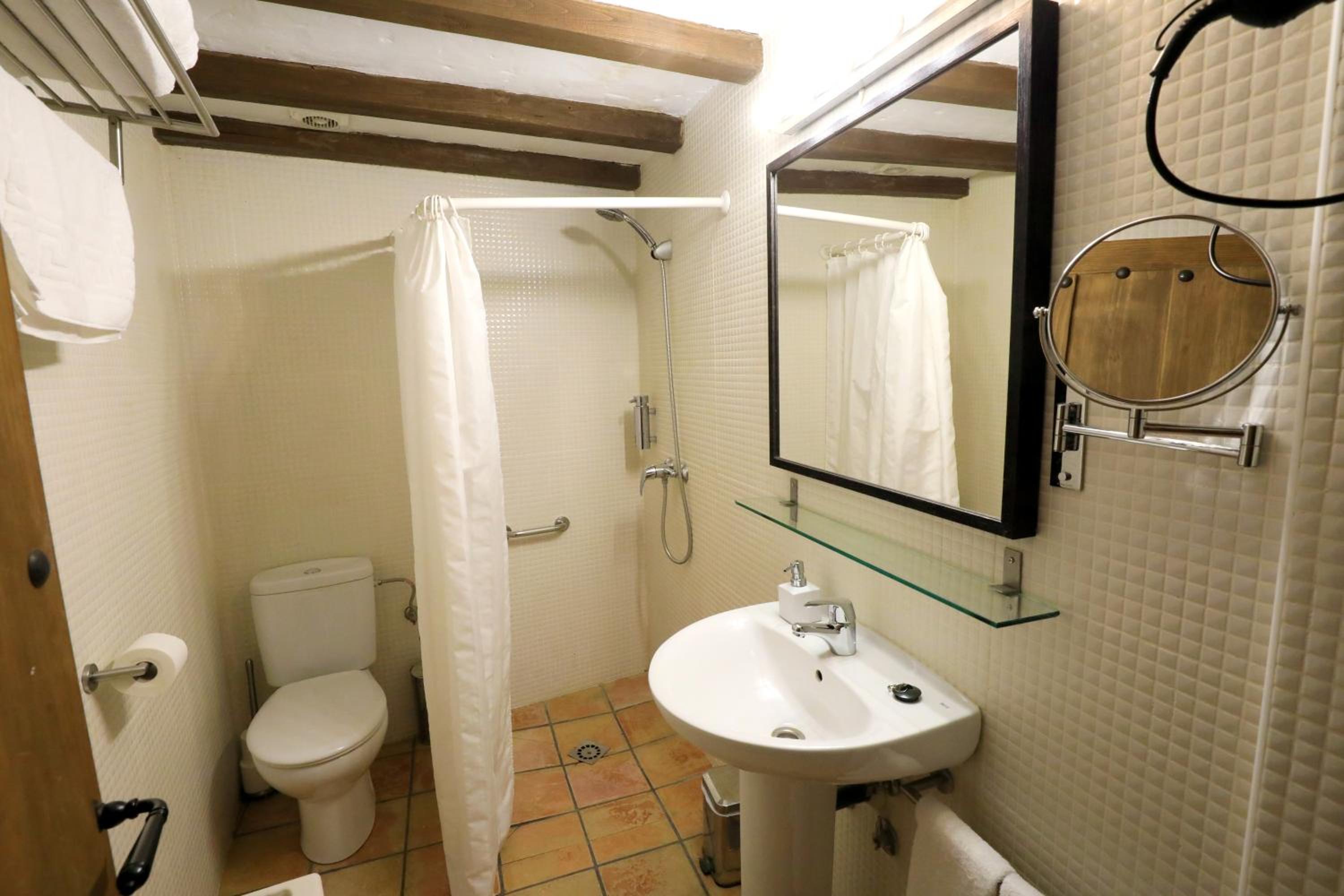 One-Bedroom Apartment (2 Adults) photo 2