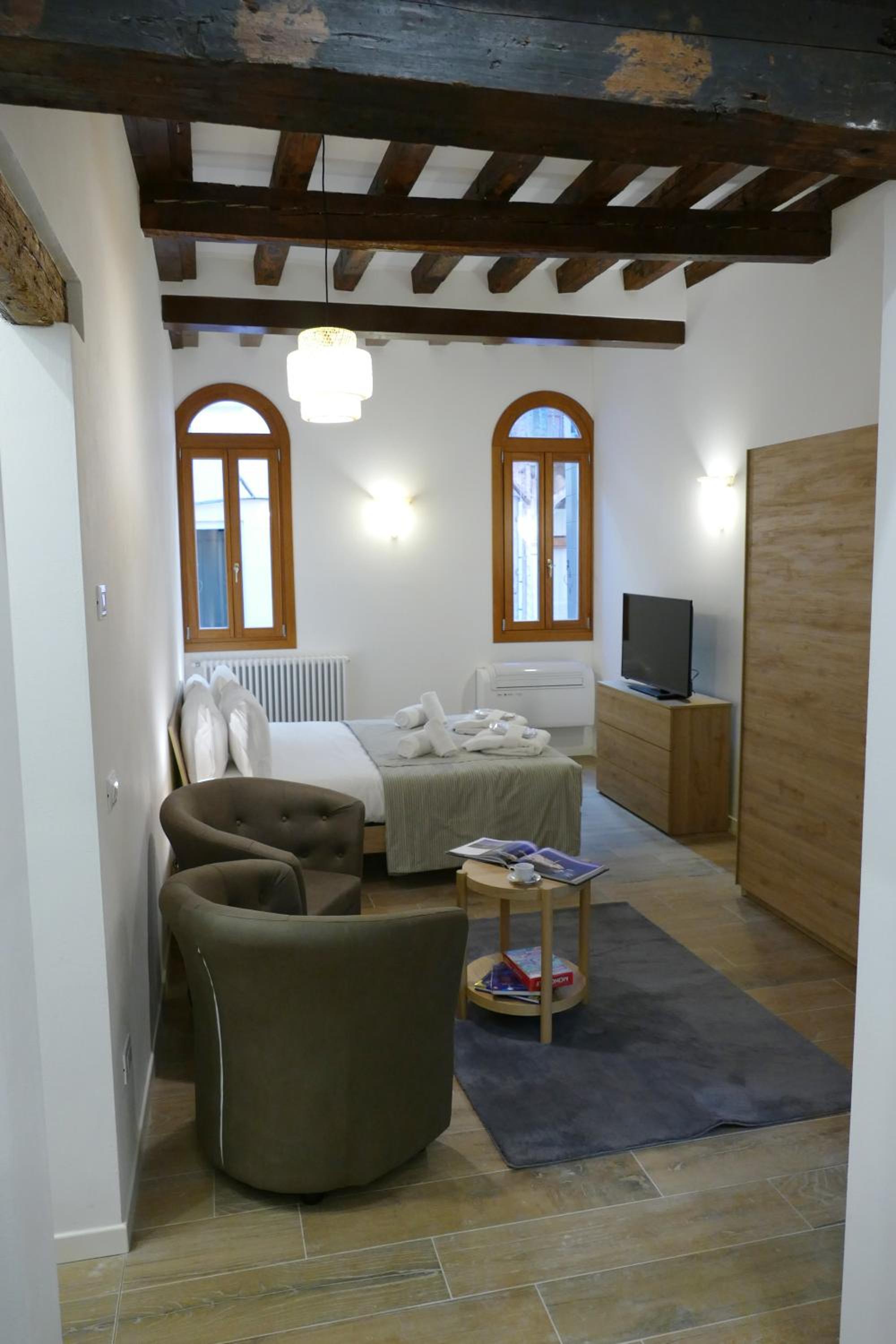 Standard Apartment photo 1