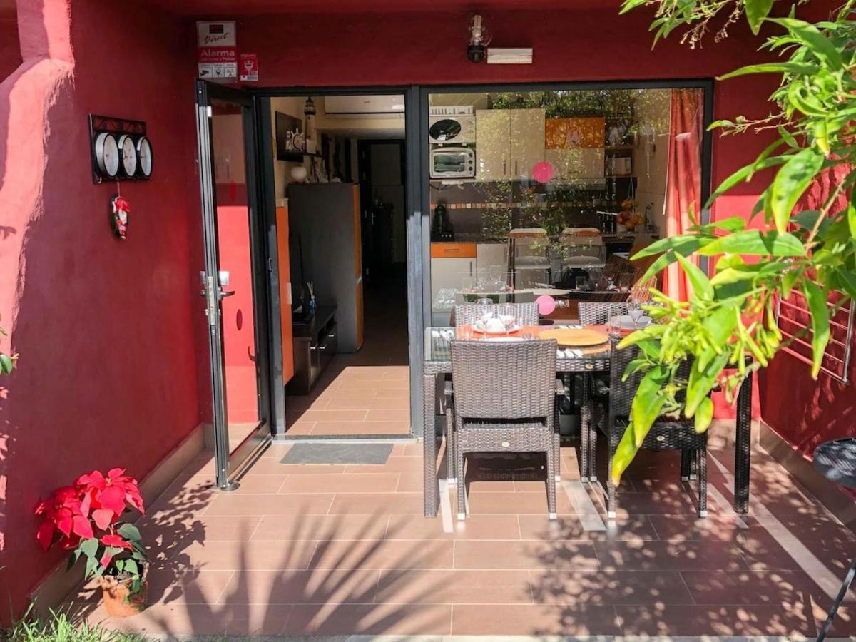Bungalow With Patio photo 2