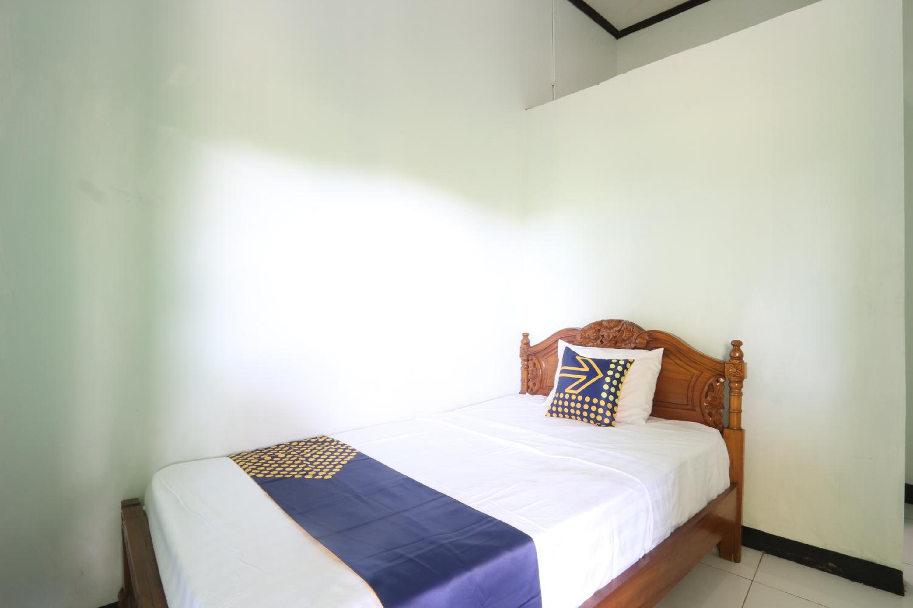 Small Single Room photo 1