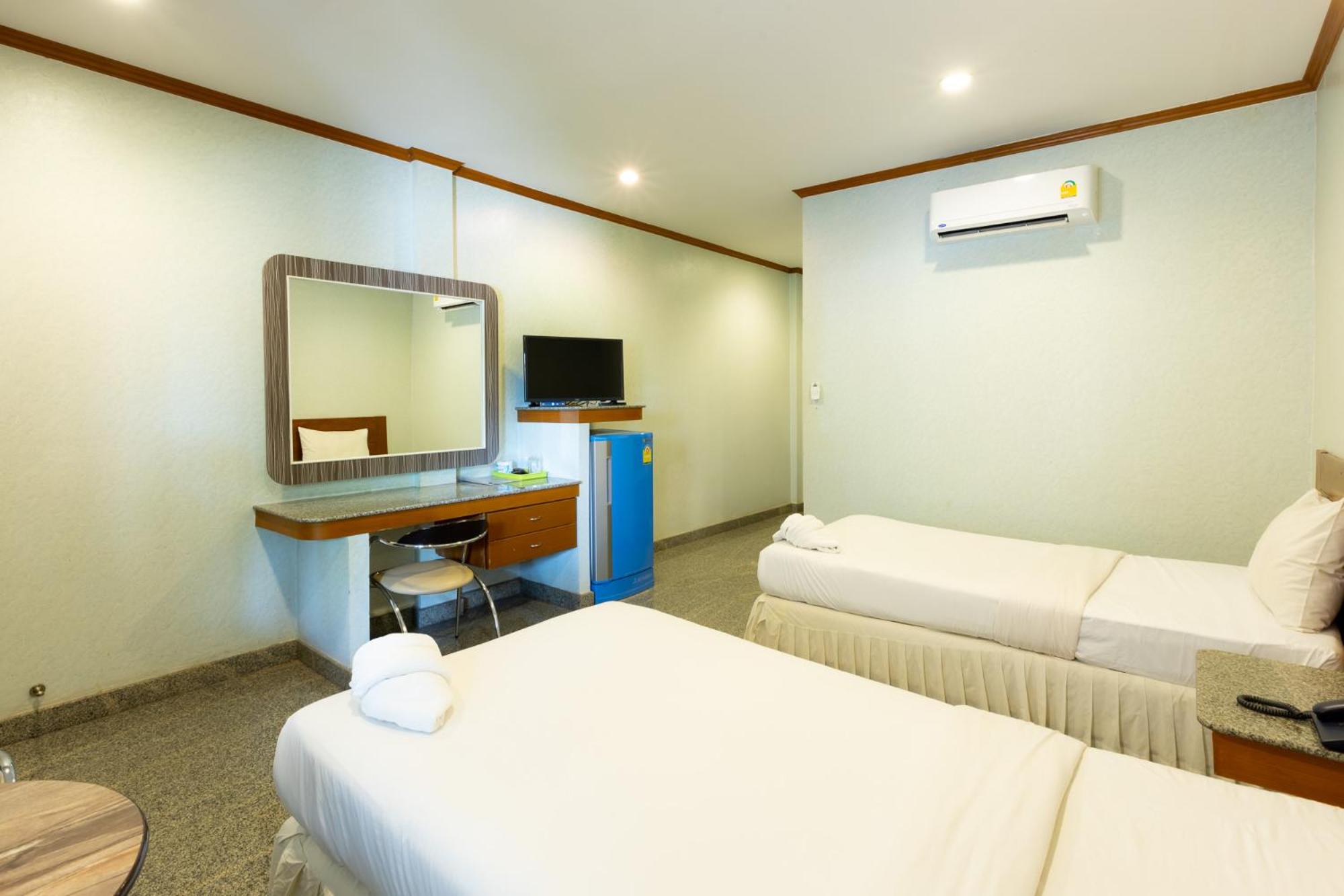 Deluxe Twin Room - Photo 1
