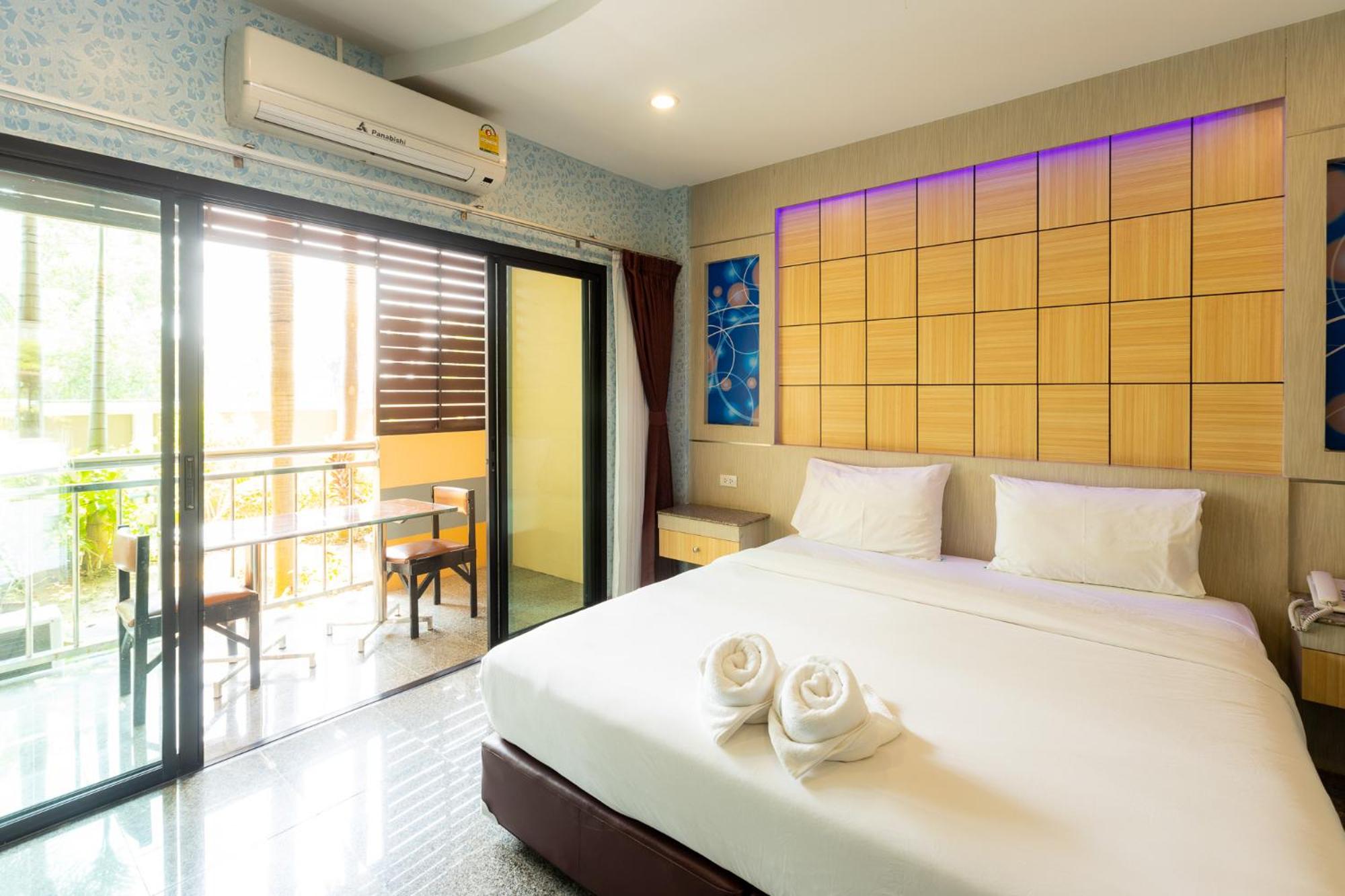 Suite with Garden View photo 1