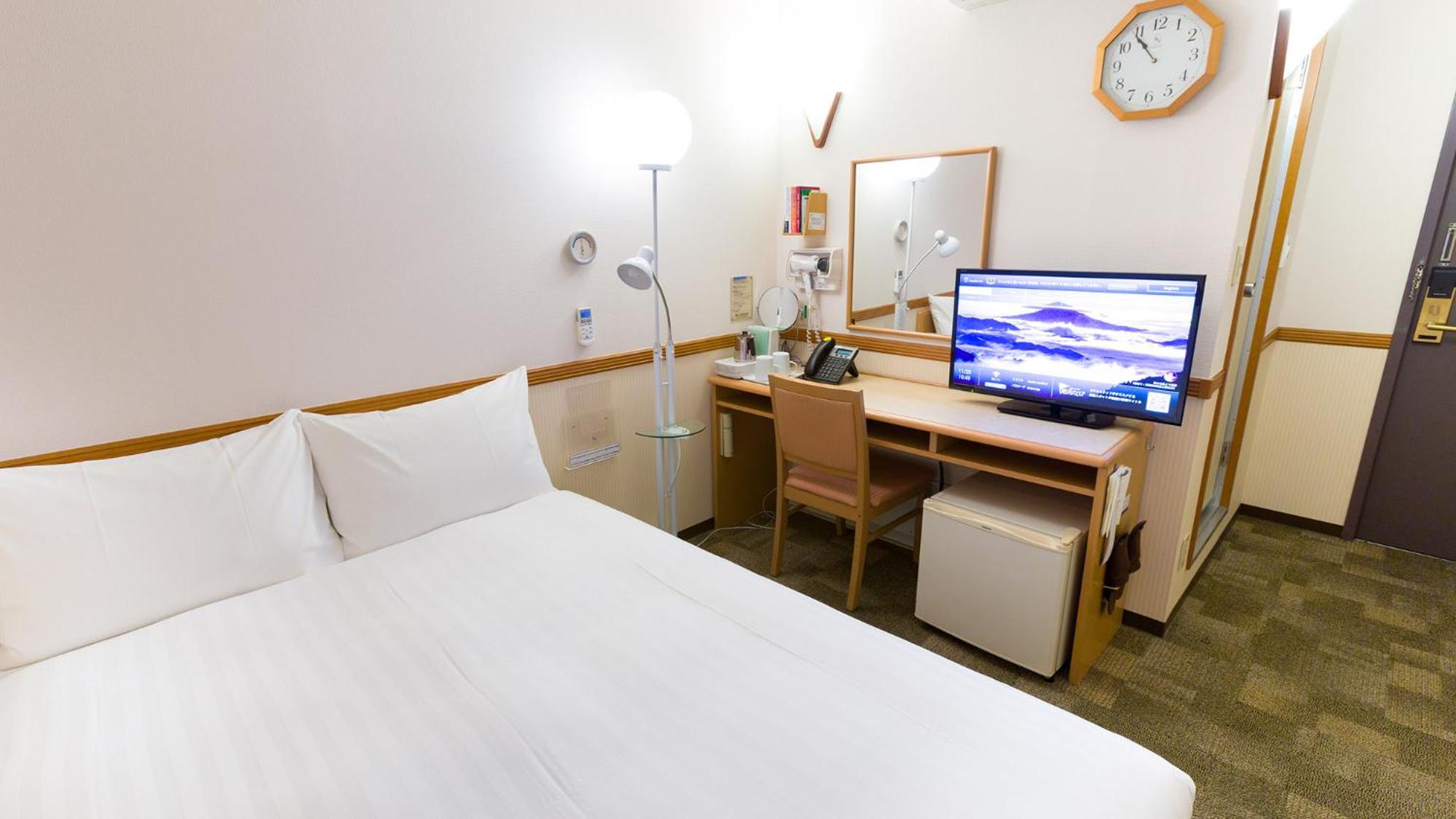 Double Room - Non-Smoking photo 2