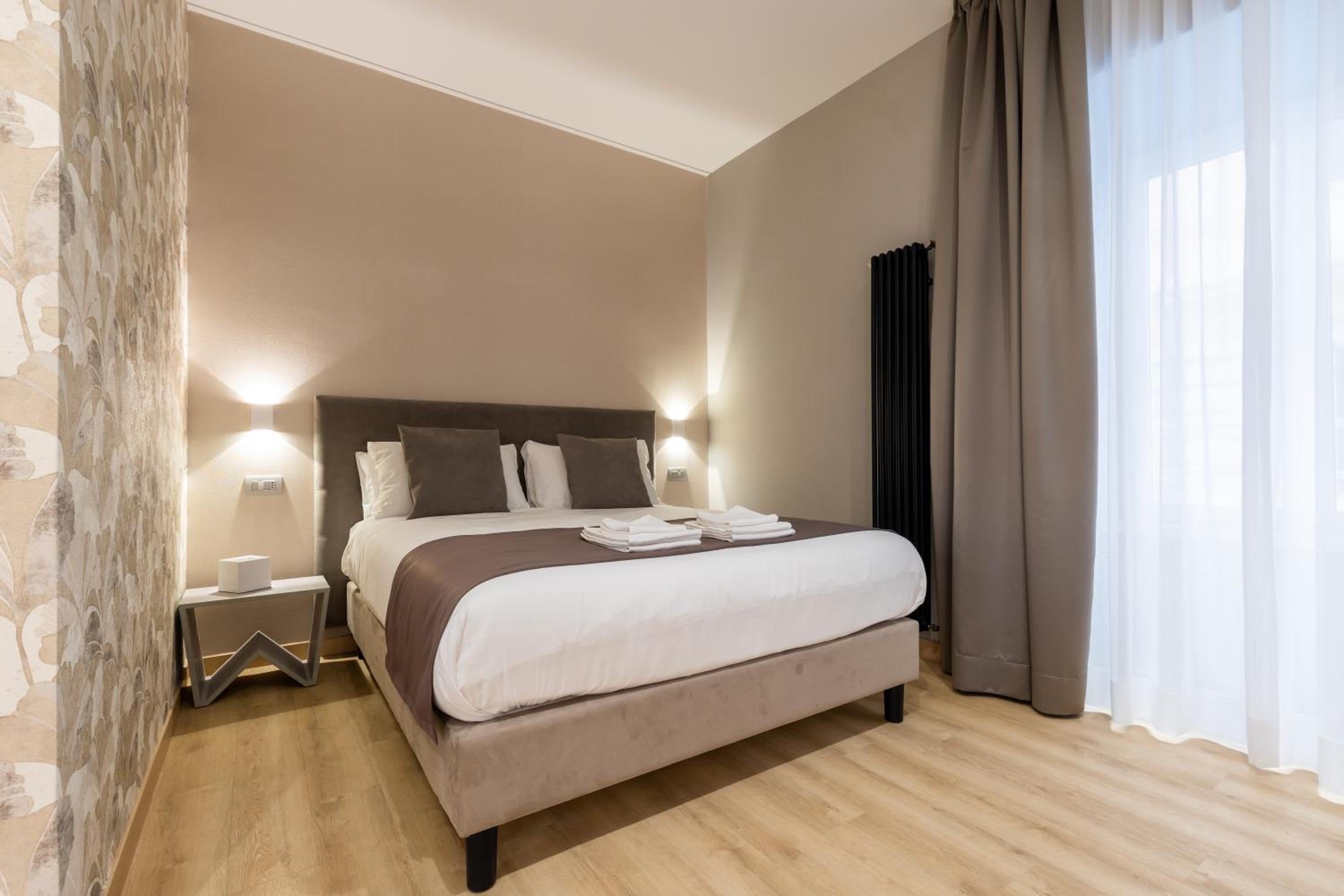 Large Double Room photo 1
