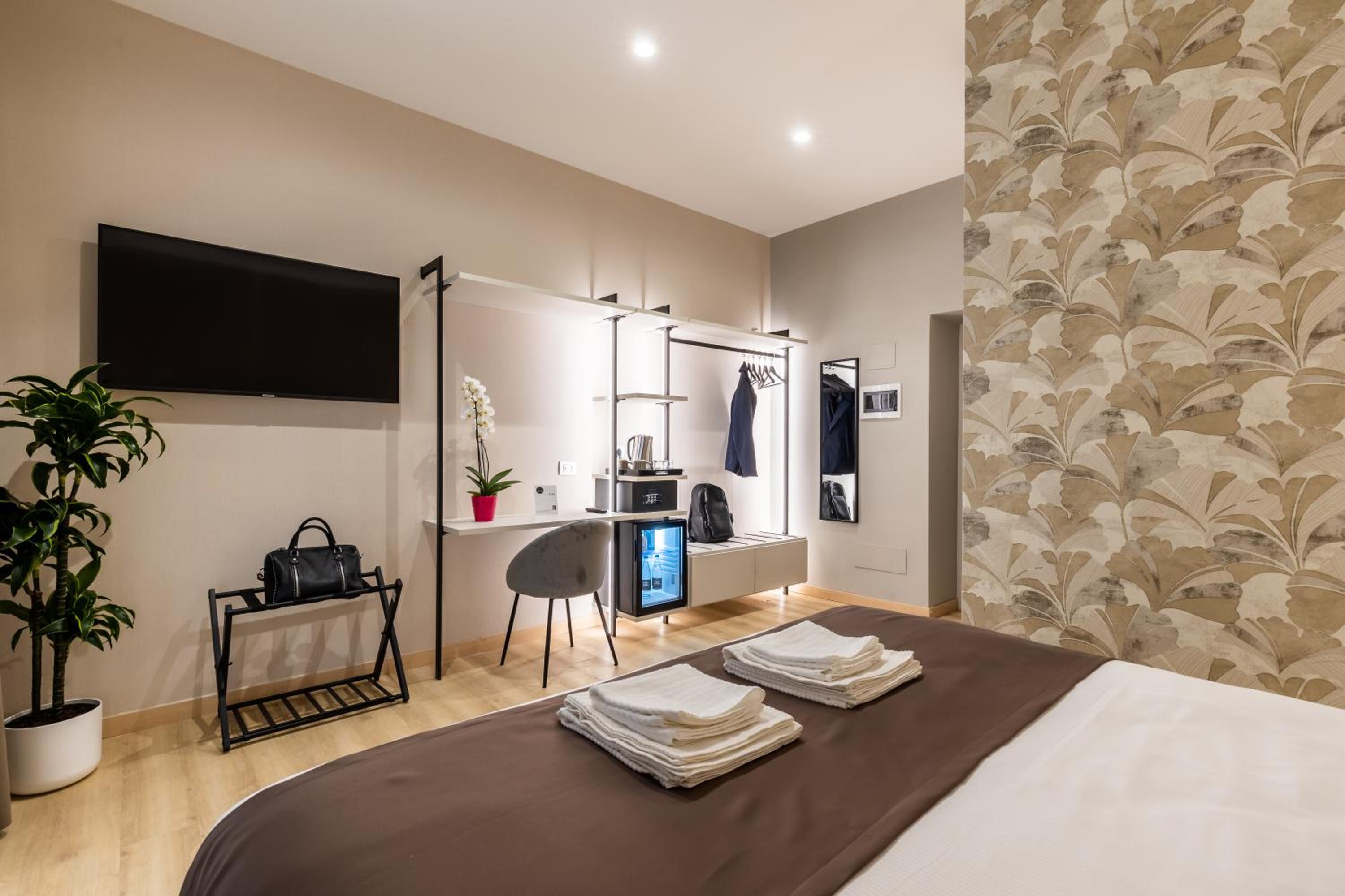 Large Double Room photo 2