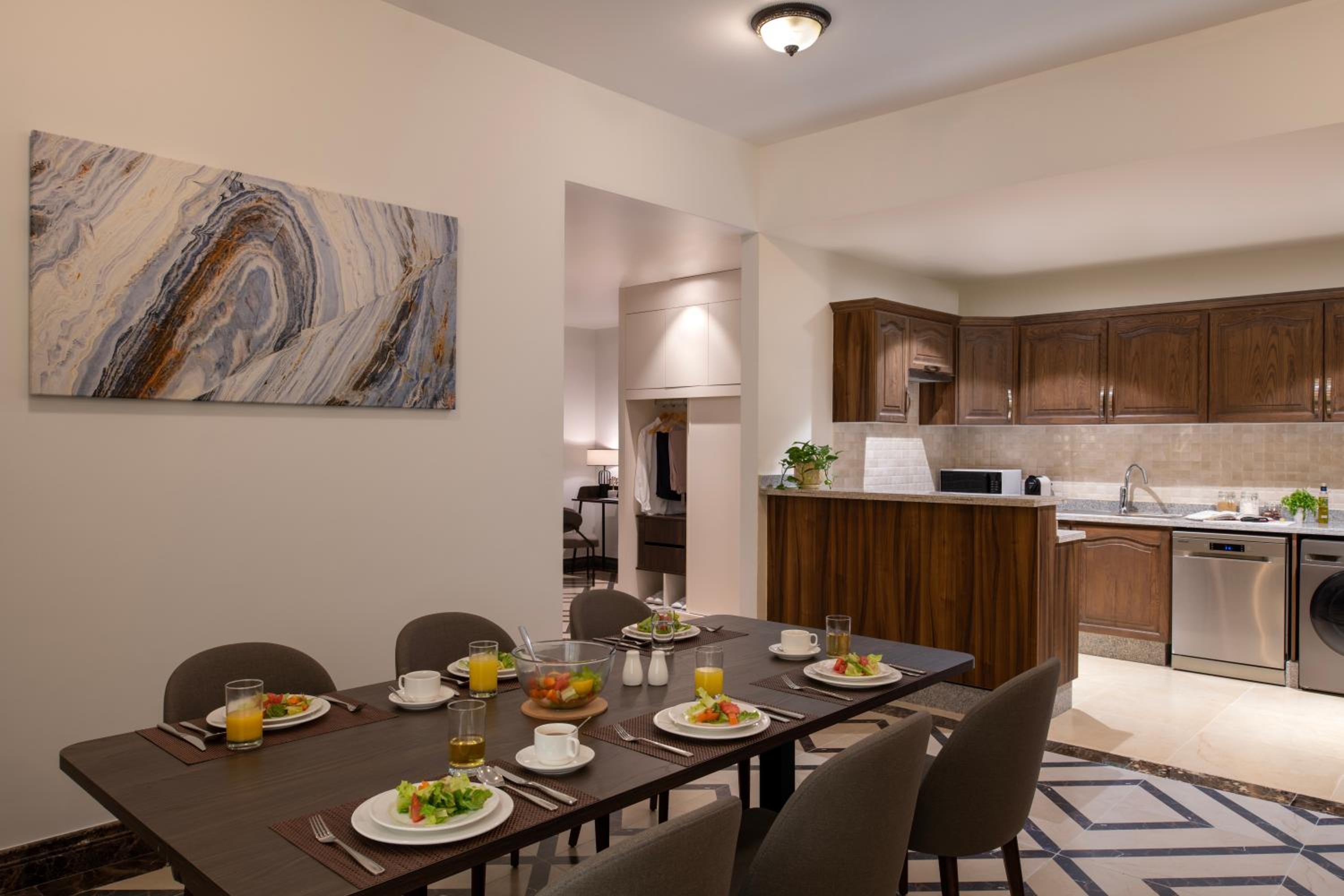 2 Bedroom Executive - Photo 8