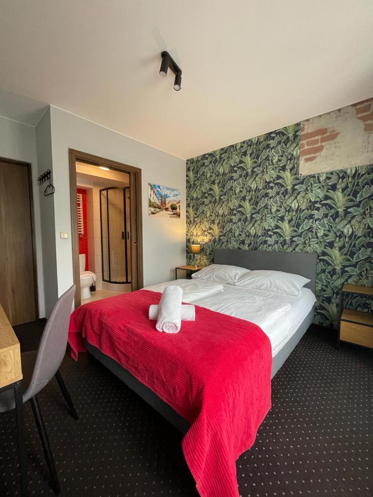 Double Room with Private Bathroom - Photo 39