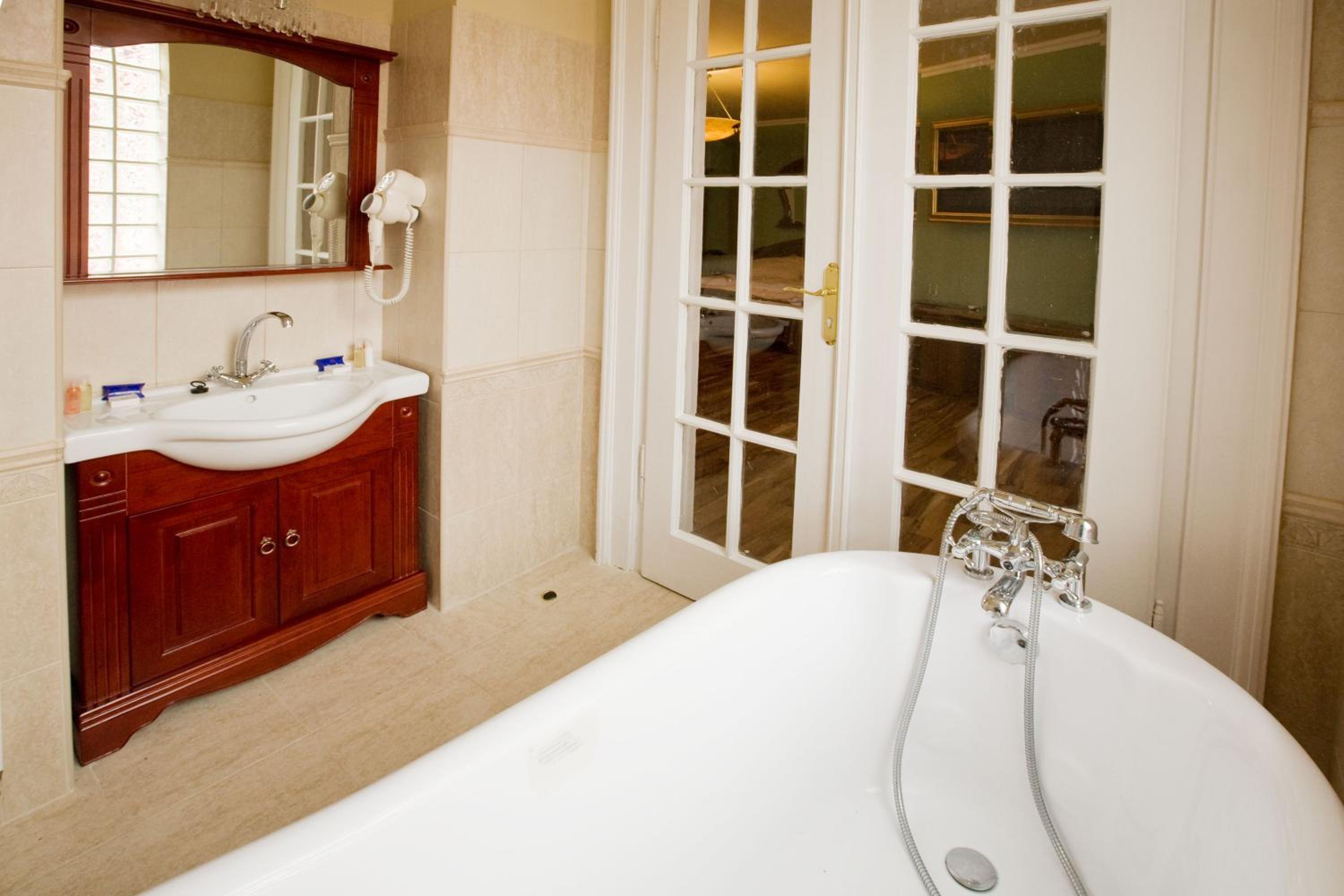 Suite - Photo 4