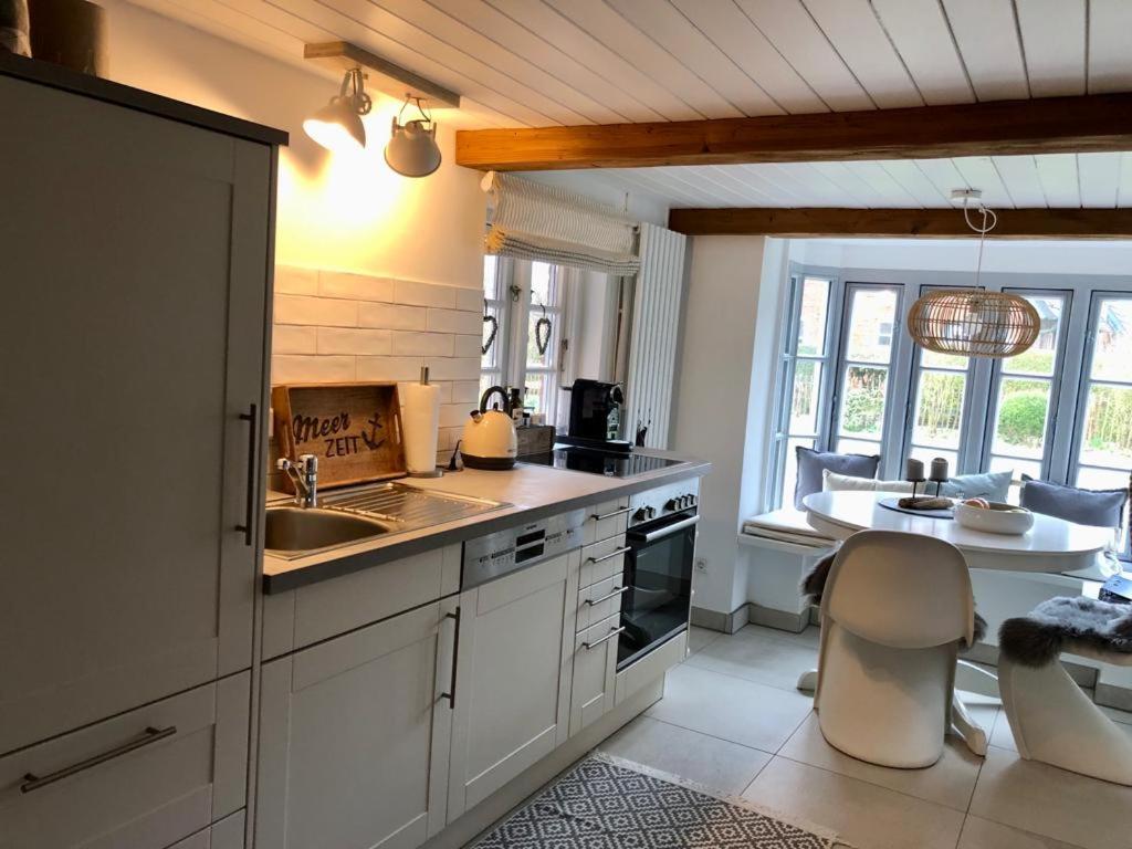 One-Bedroom House photo 2