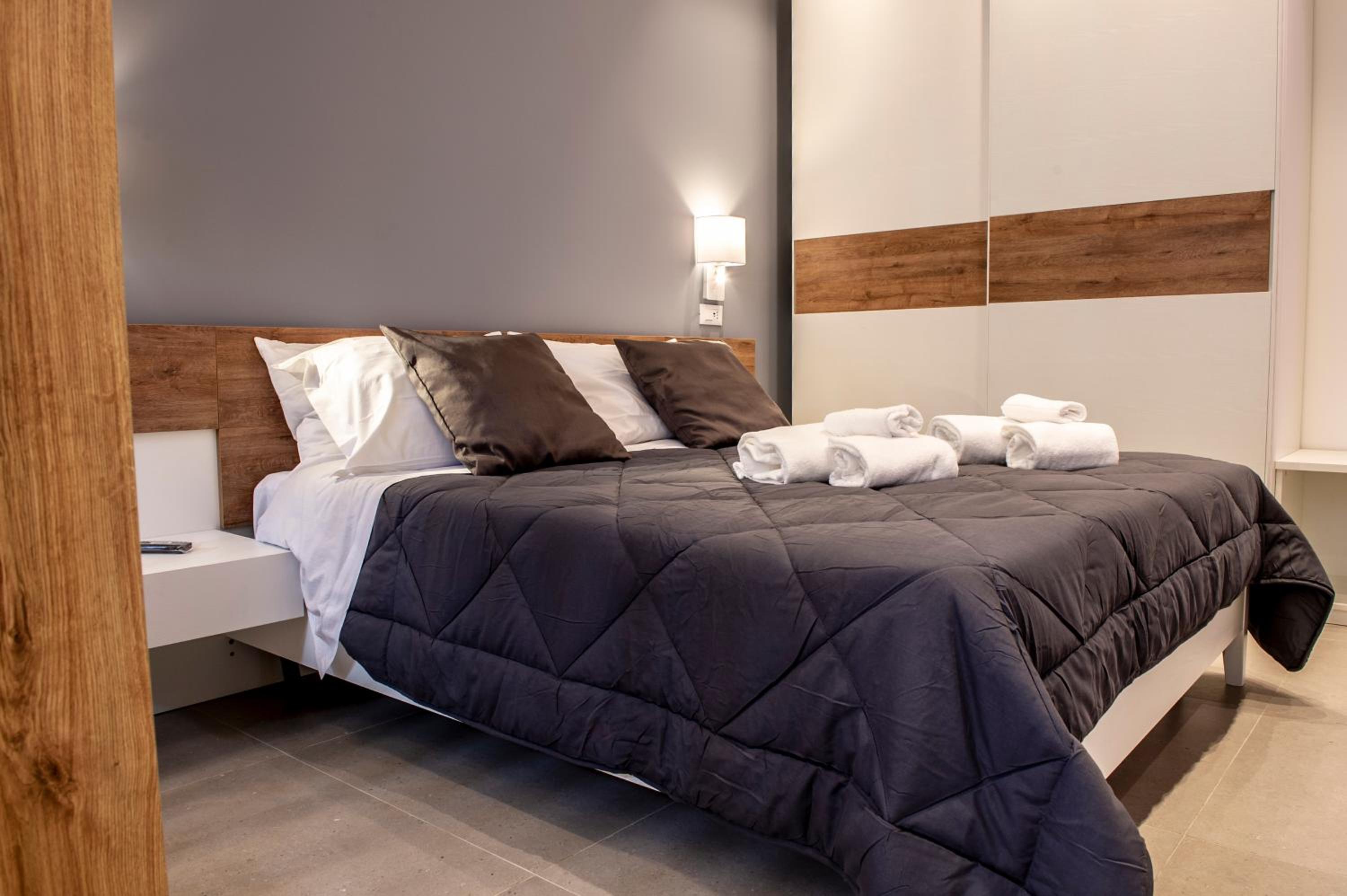 Deluxe Suite with Spa Bath