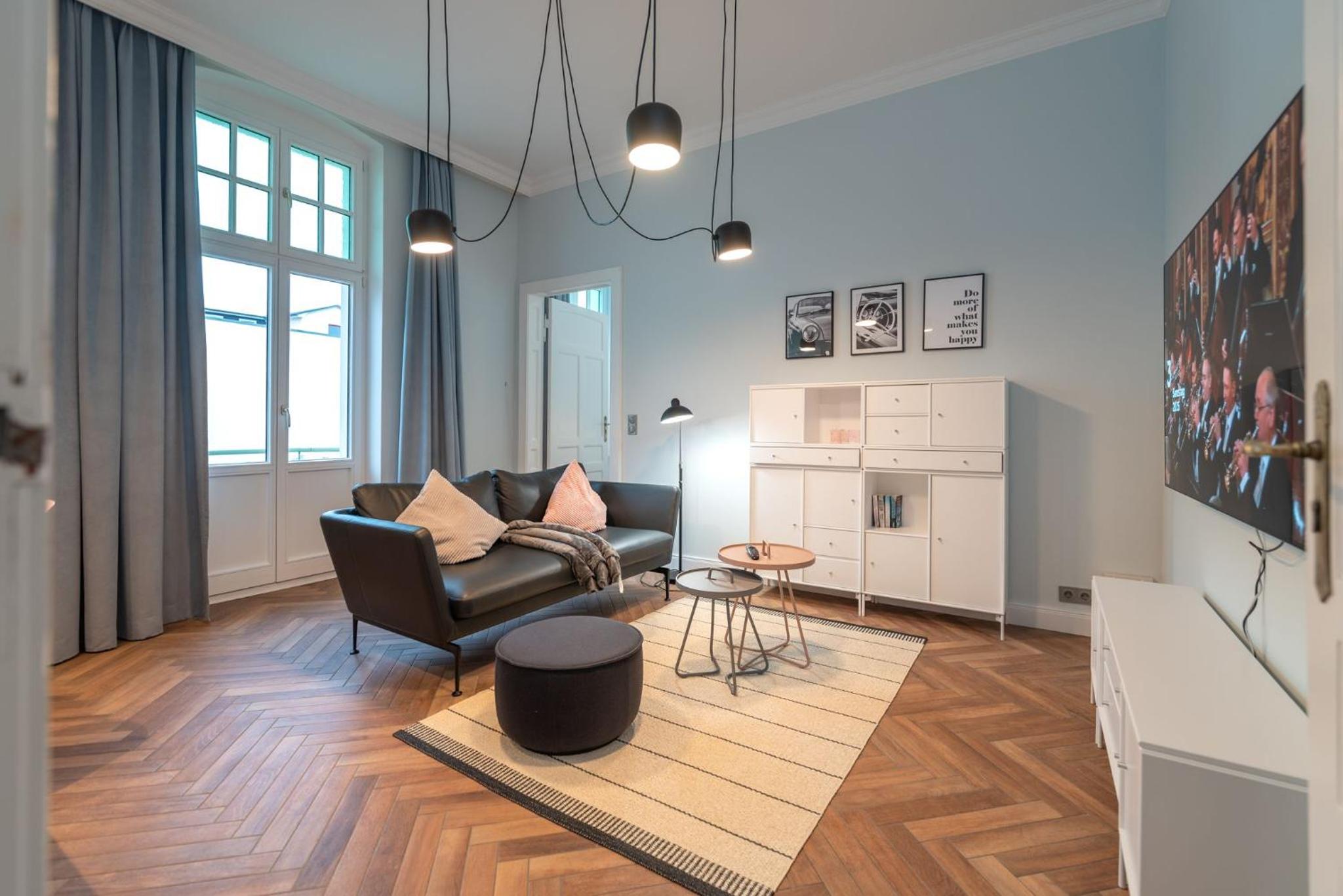 Apartment with Balcony photo 1