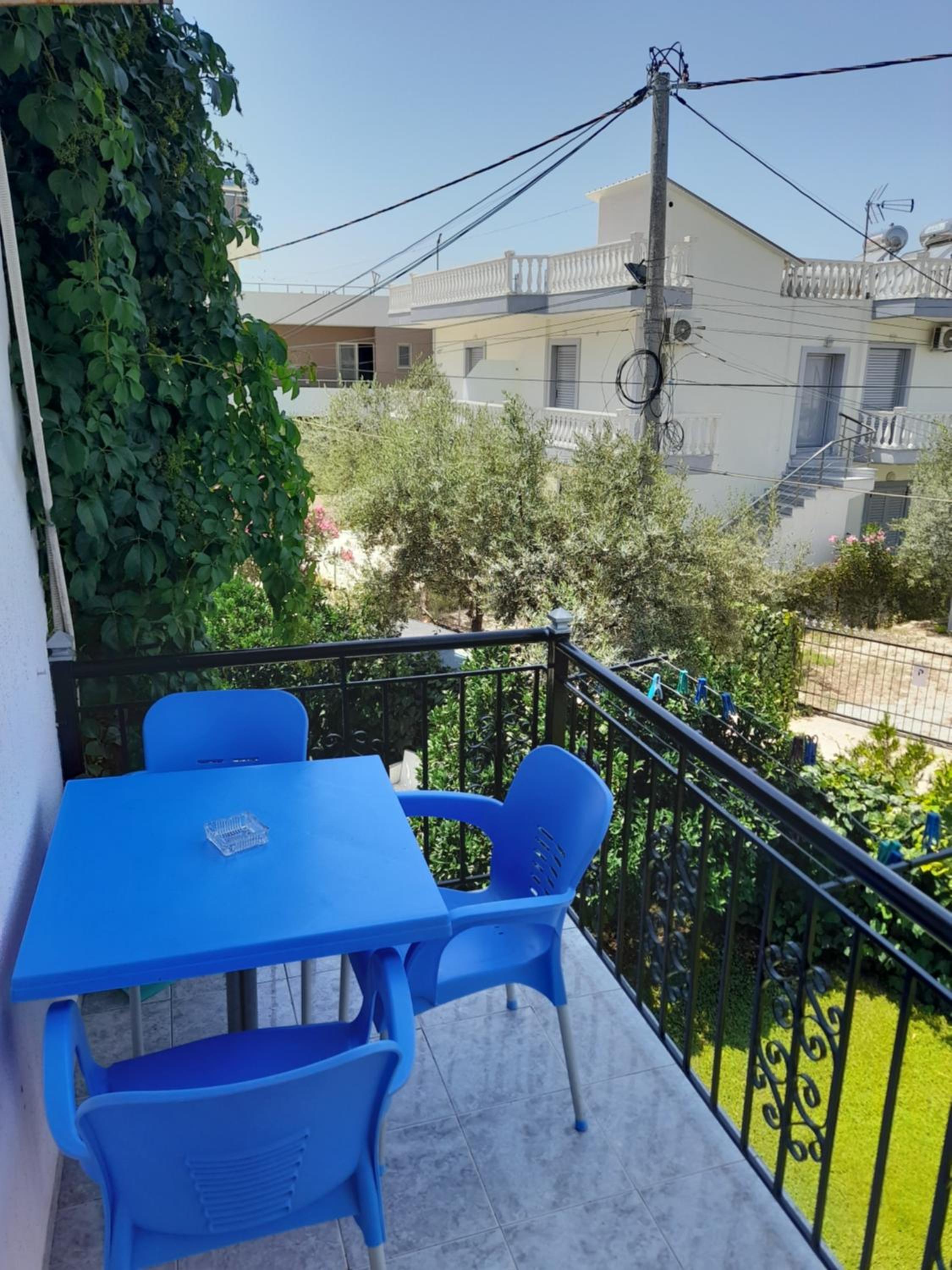 Apartment with Balcony photo 3