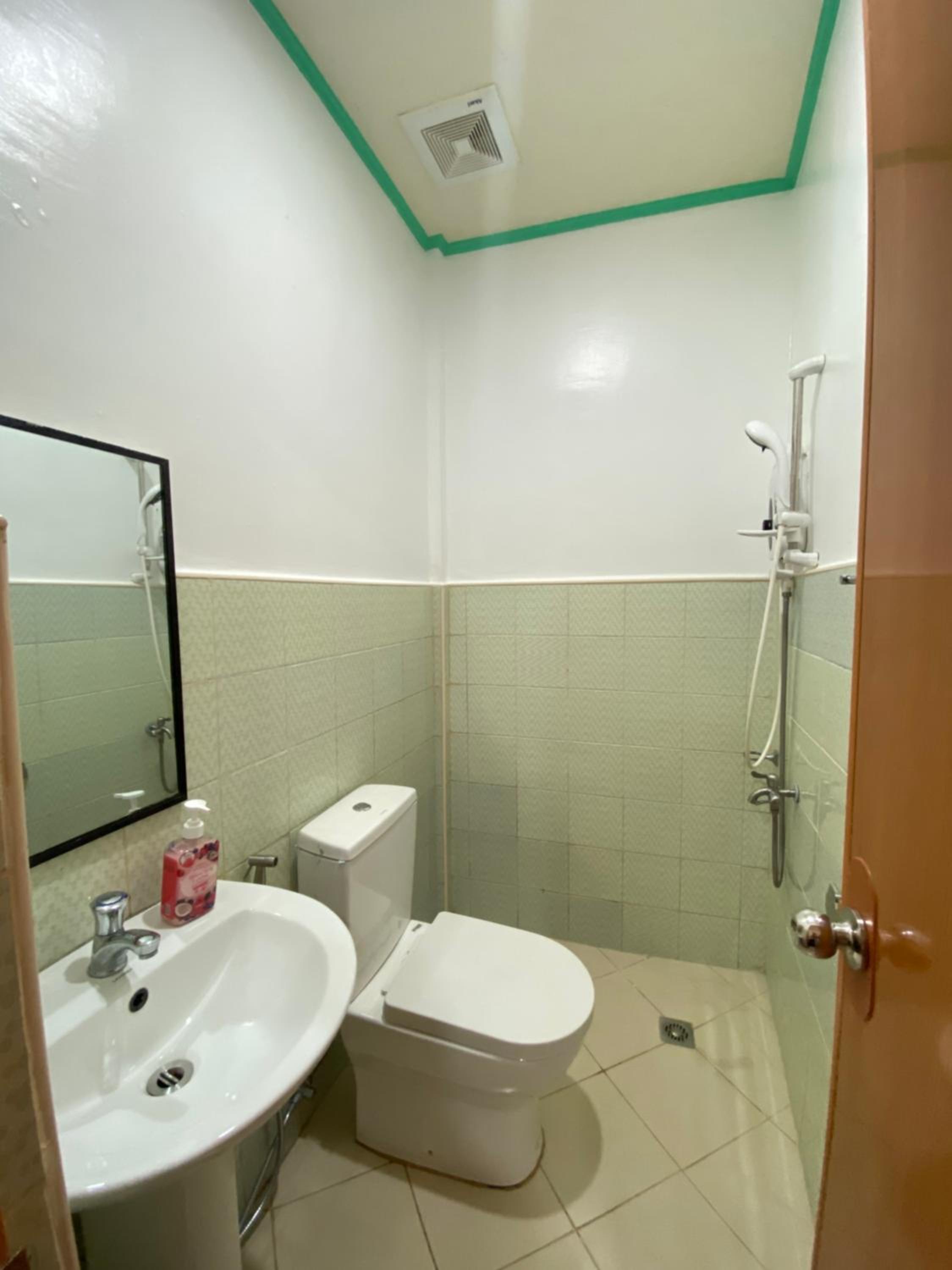 Double Room With Private Bathroom photo 3