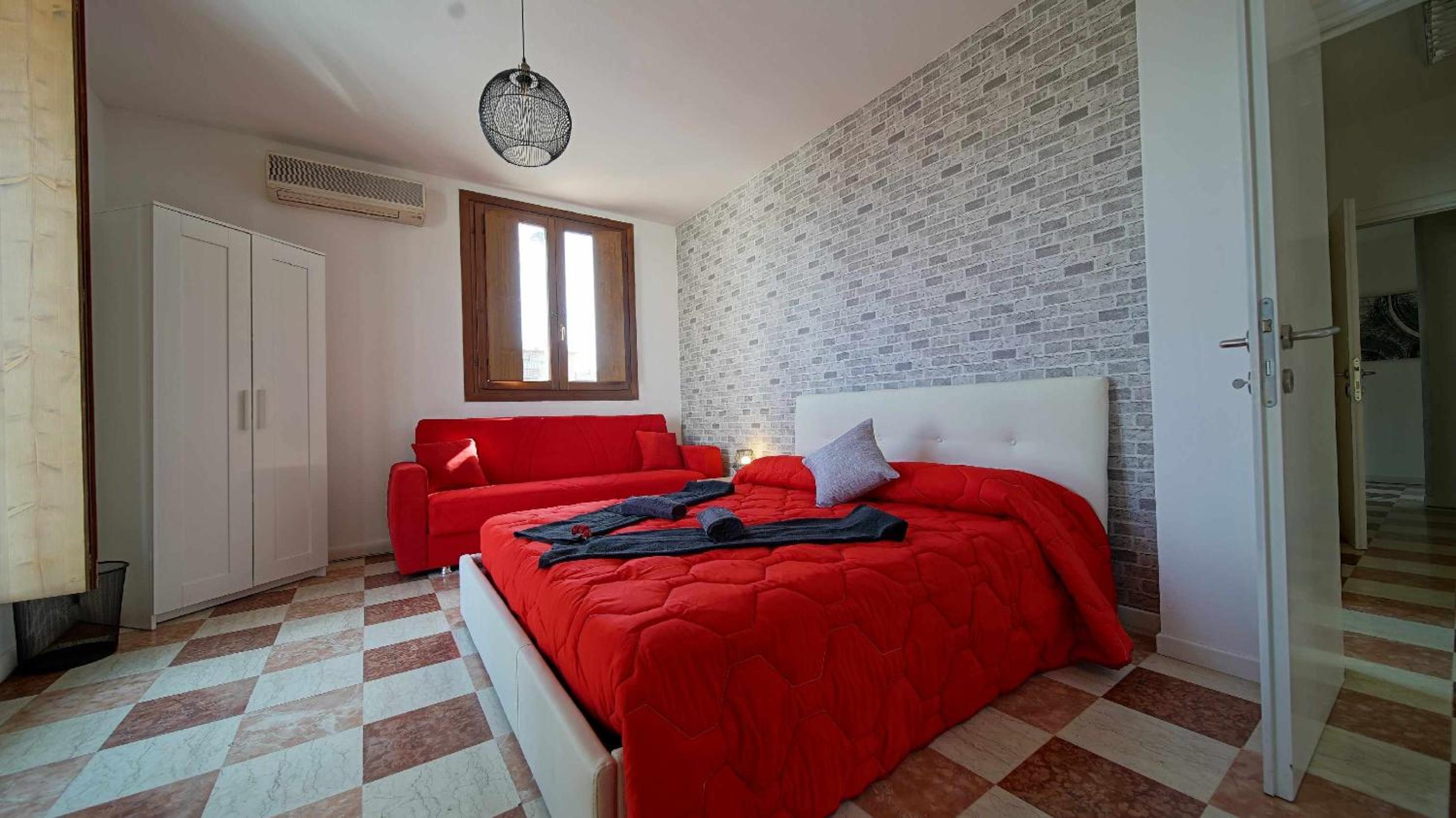 Superior Apartment