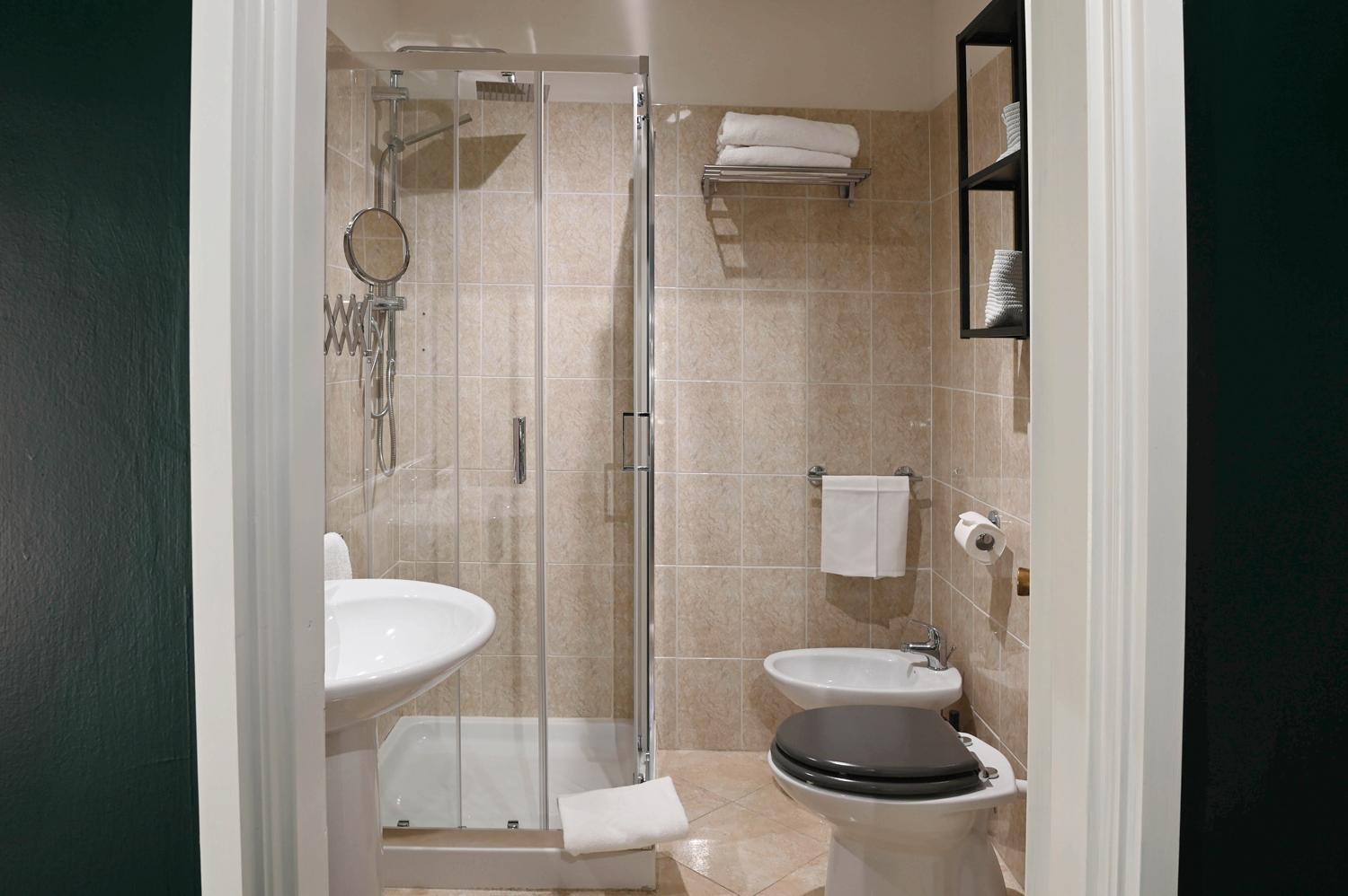 Superior Double or Twin Room with Mountain View - Photo 12