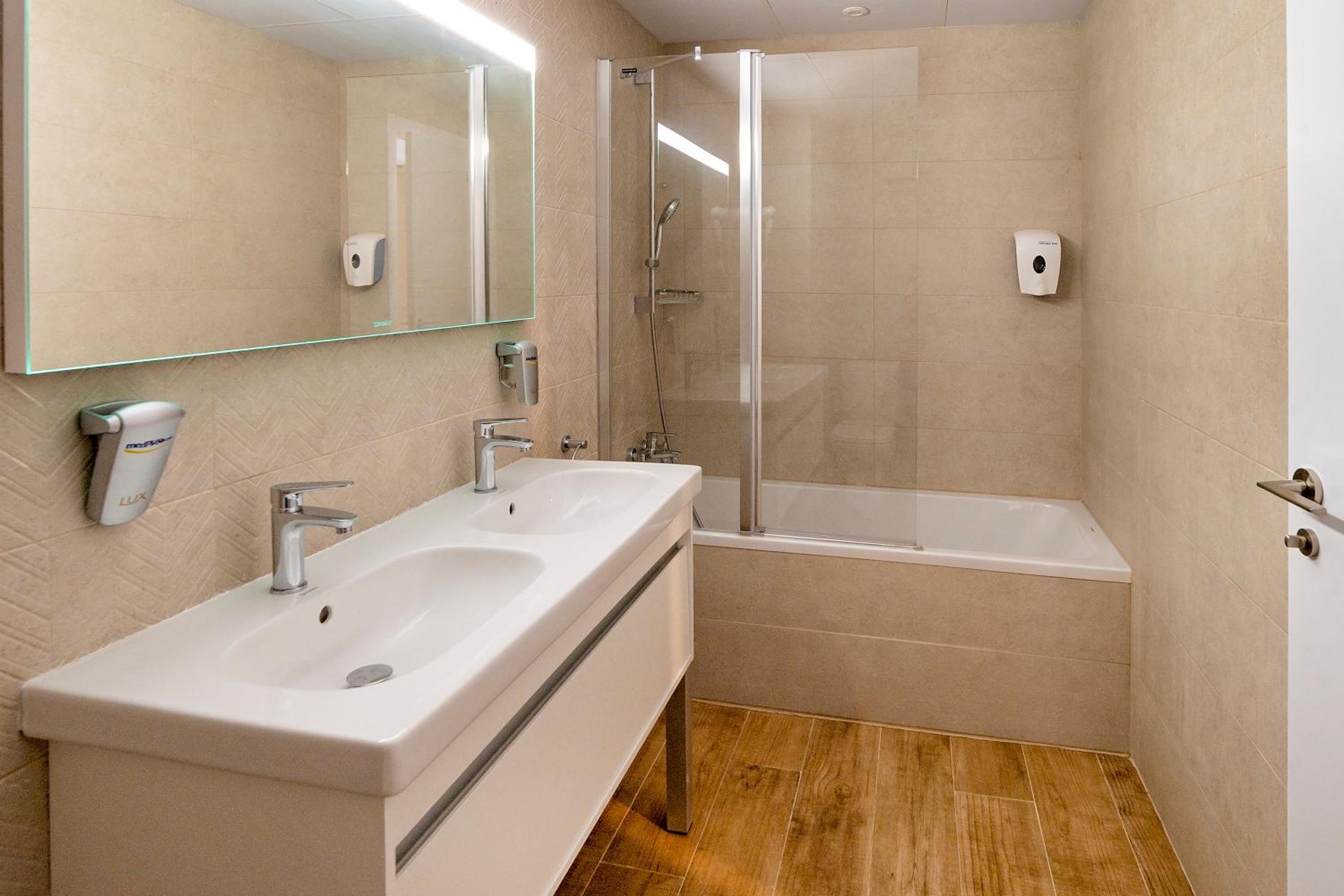 Junior Suite with Terrace (2 Adults) - Photo 5