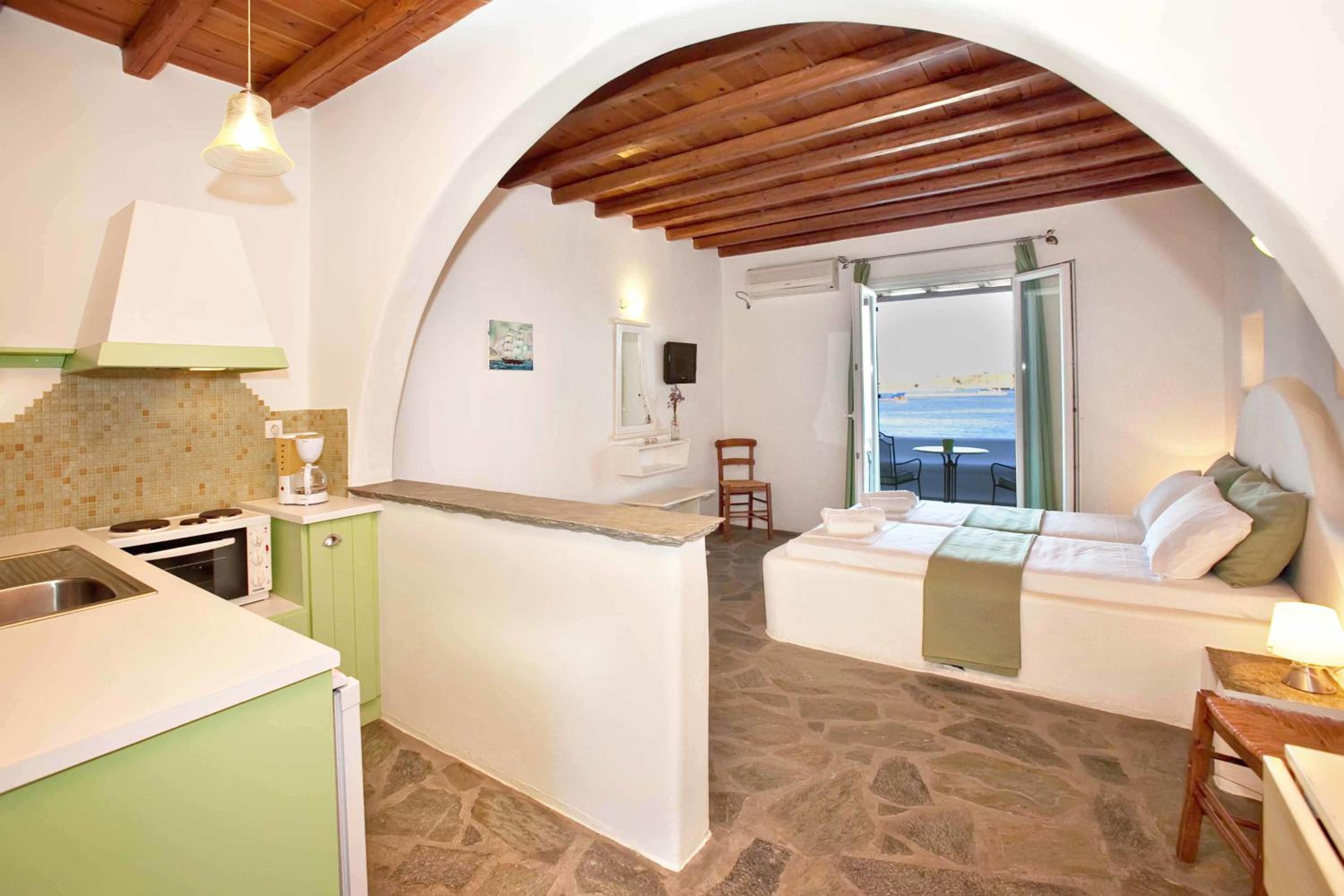 Studio Apartment with Sea View photo 3