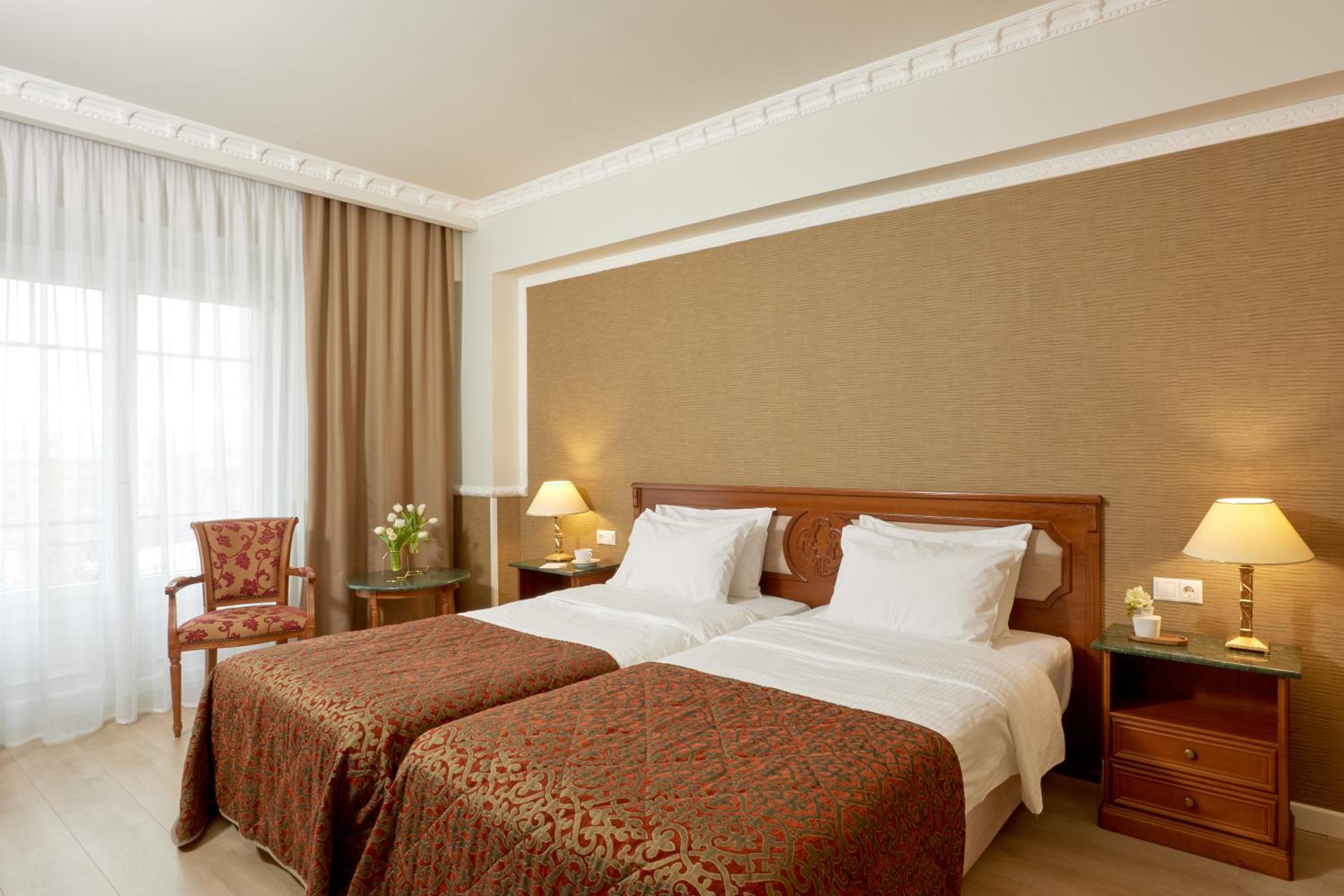Classic Double or Twin Room - Photo 4