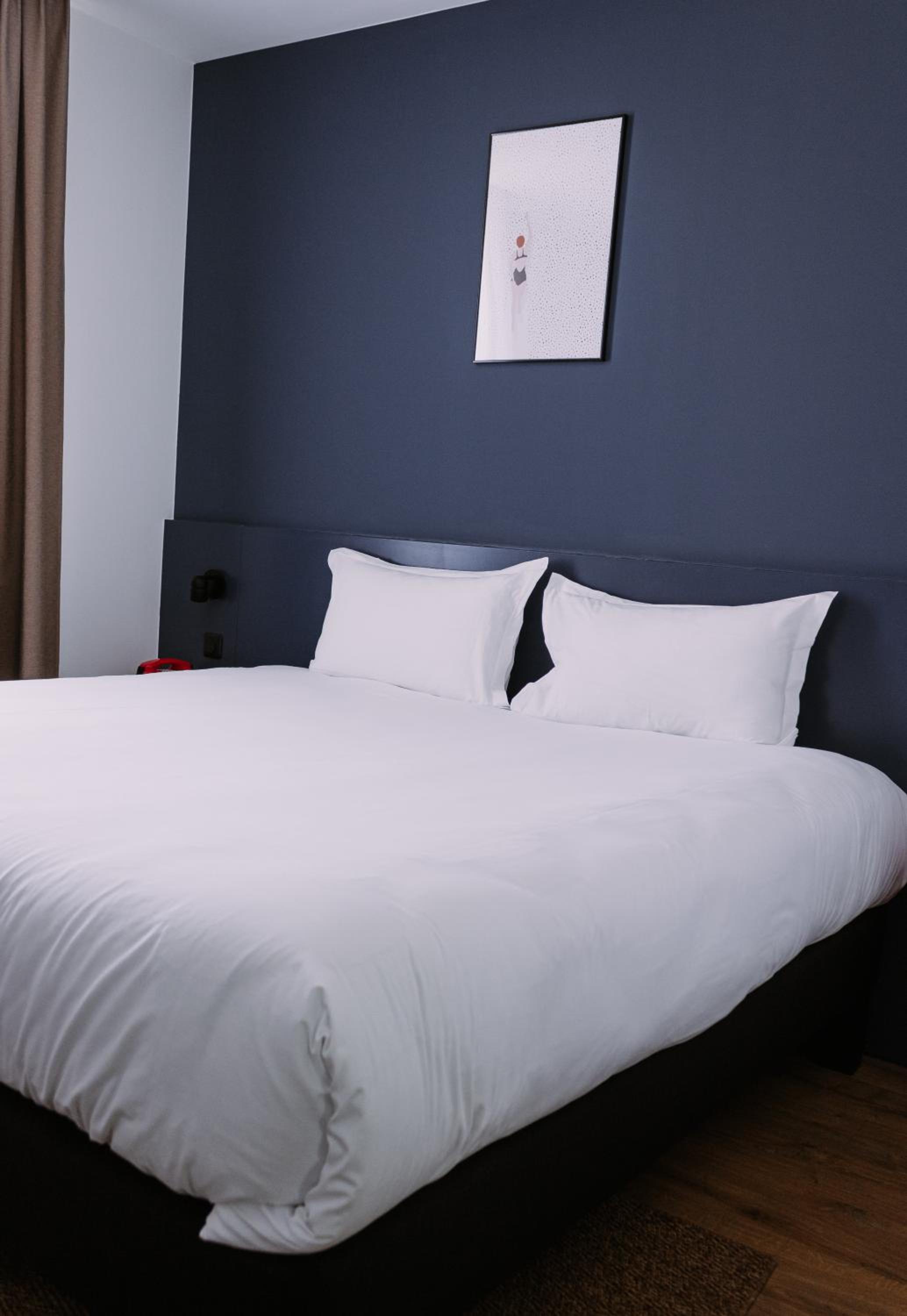 Standard Double Room - Photo 2