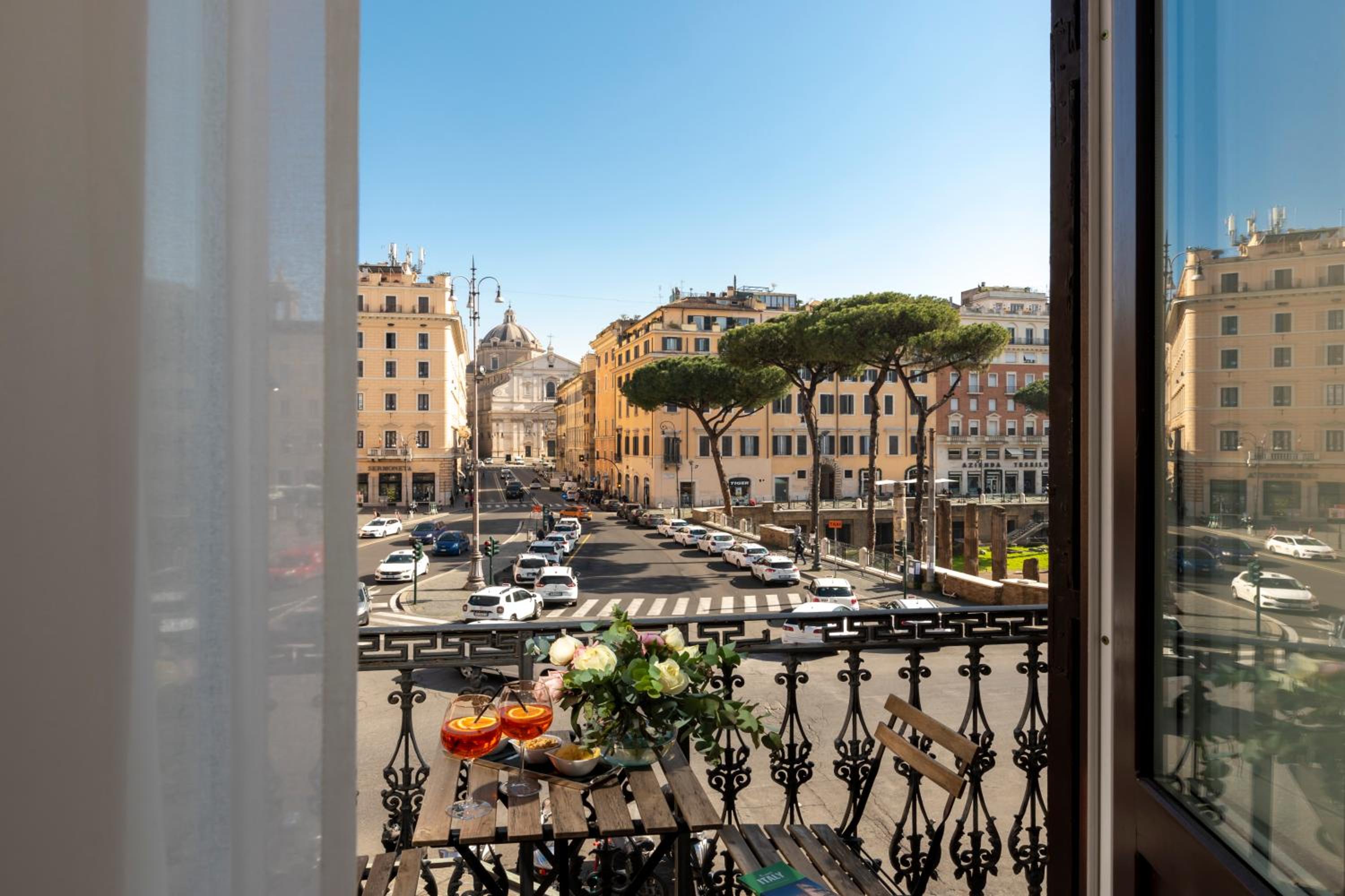 Superior Double or Twin Room - Separate Building - Via del Sudario 27 photo 2
