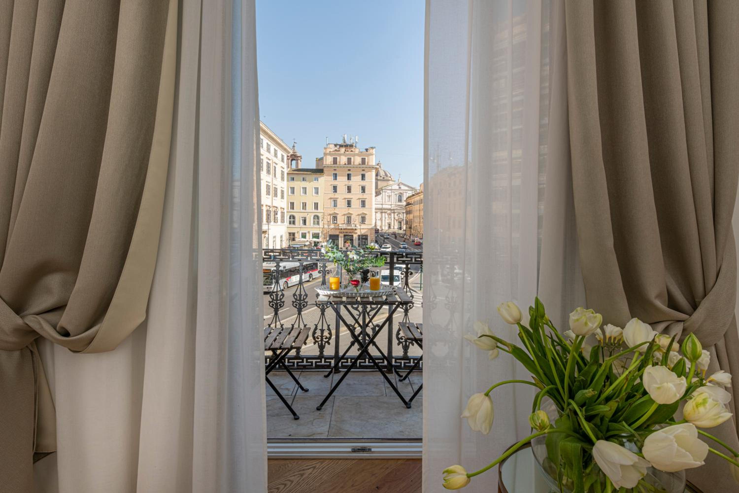 Superior Double or Twin Room - Separate Building - Via del Sudario 27 photo 3