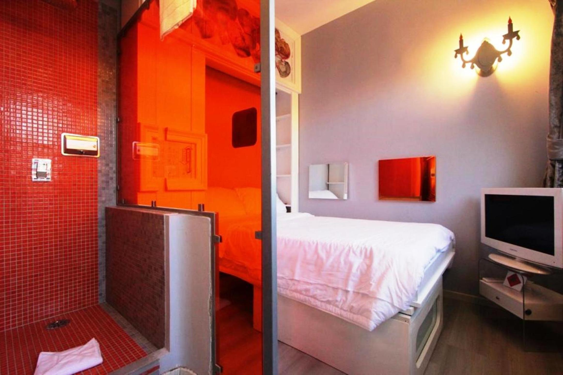Economy Double Room photo 2