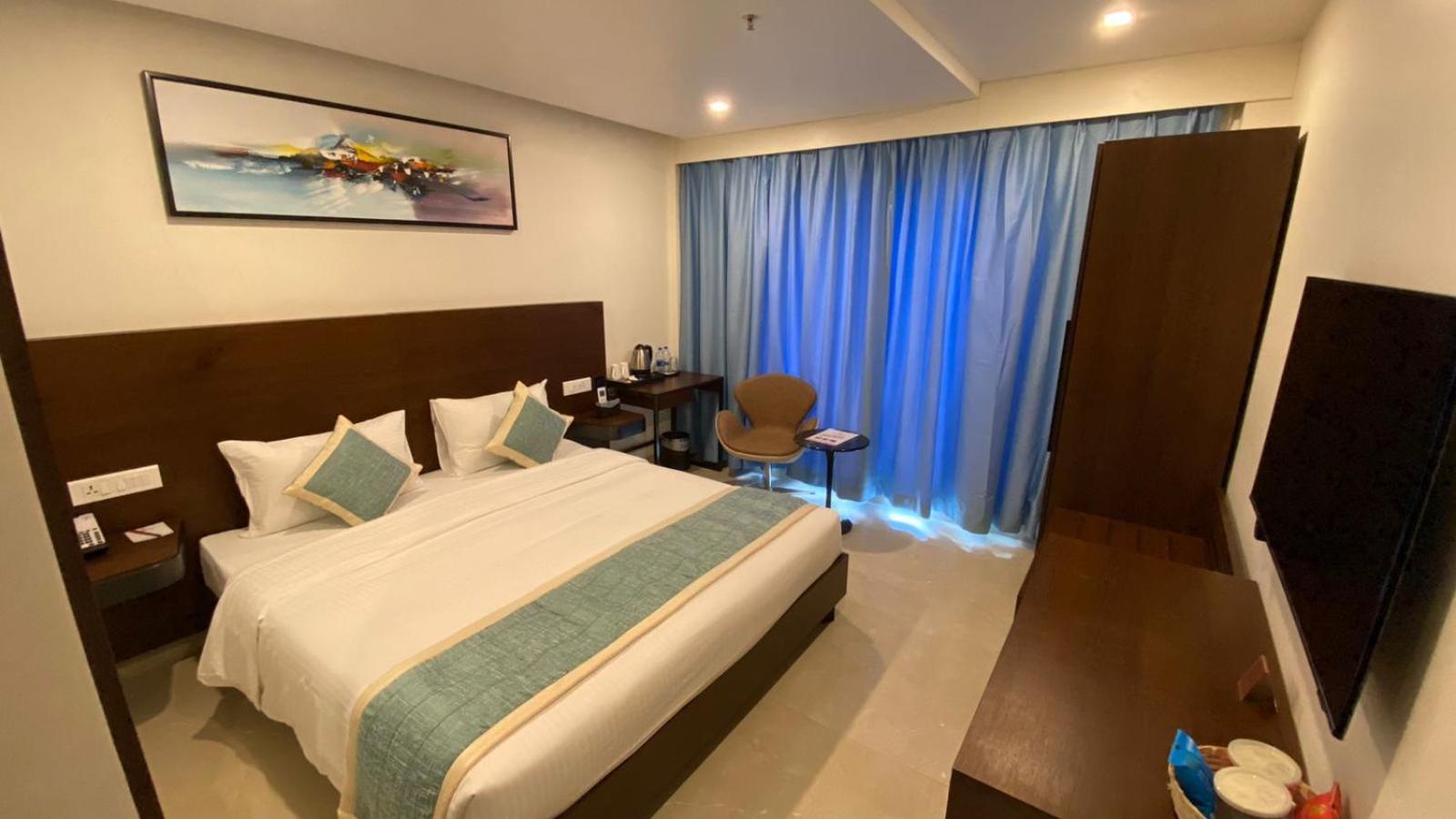 Standard King Room