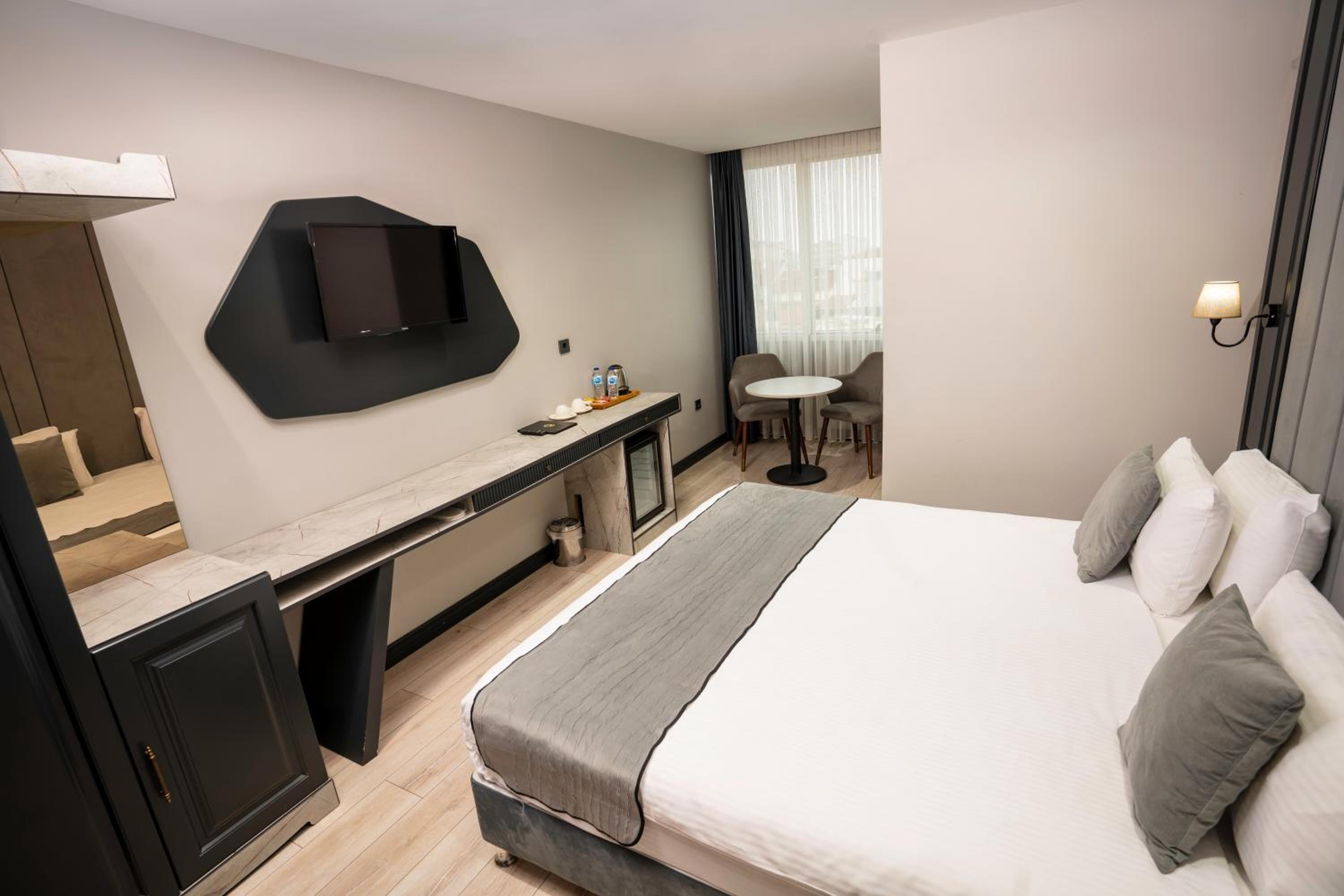 Deluxe Double Room photo 2