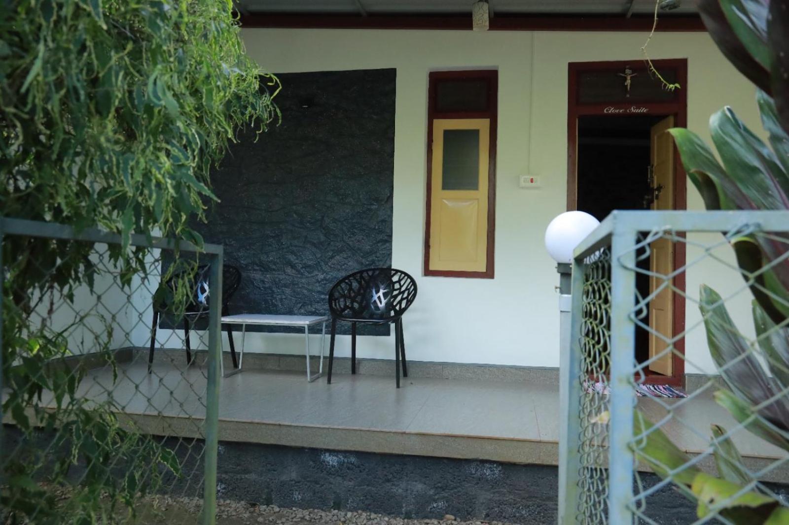 Cottage with Garden View - Photo 9