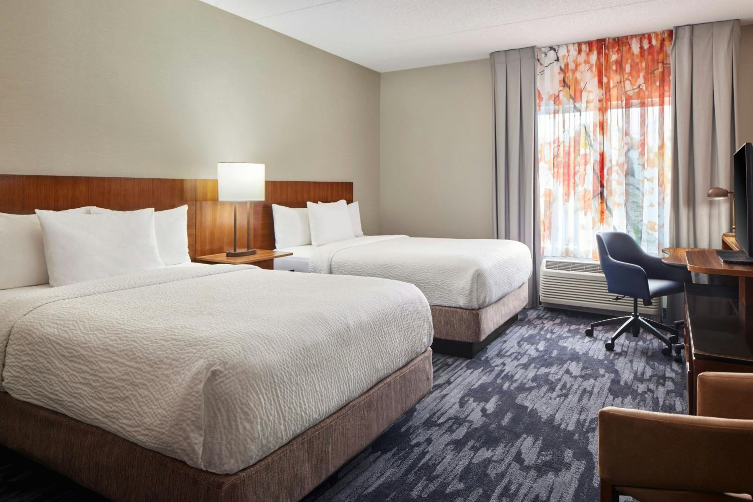 Queen Room with Two Queen Beds, Roll-In Shower and Transfer Shower - Mobility Access/Hearing Accessible