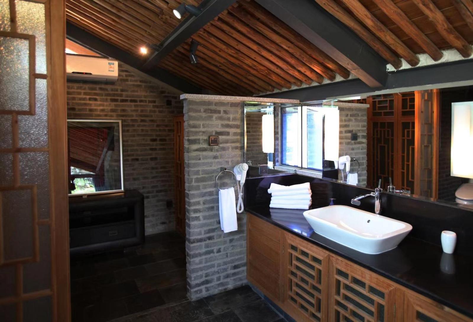 Villa photo 2