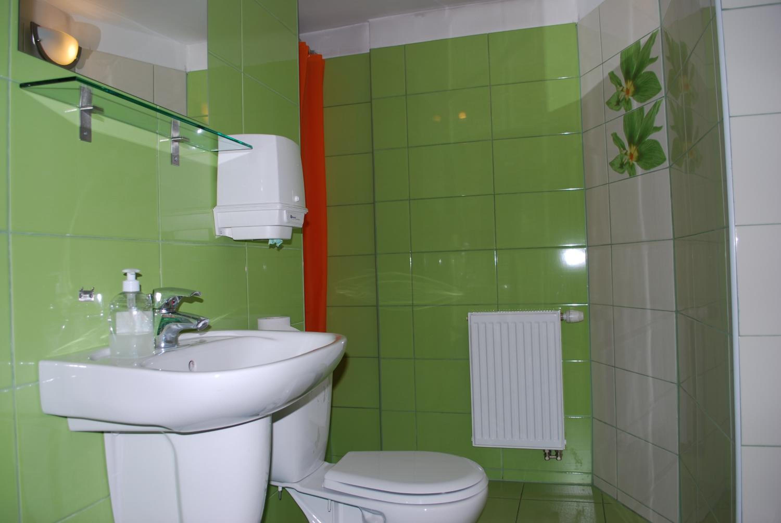 Small Single Room photo 2