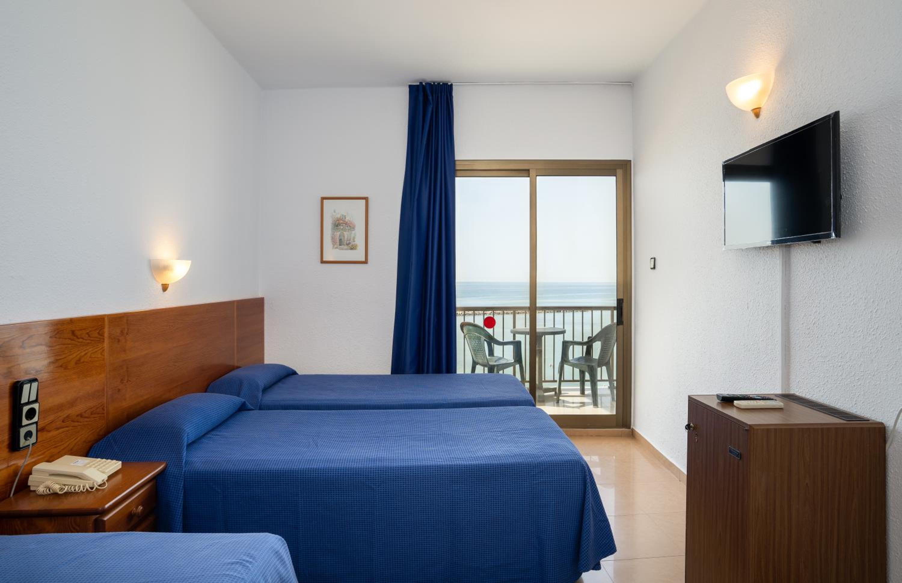Habitación familiar con vista al mar frontal (2 adultos + 3 niños)