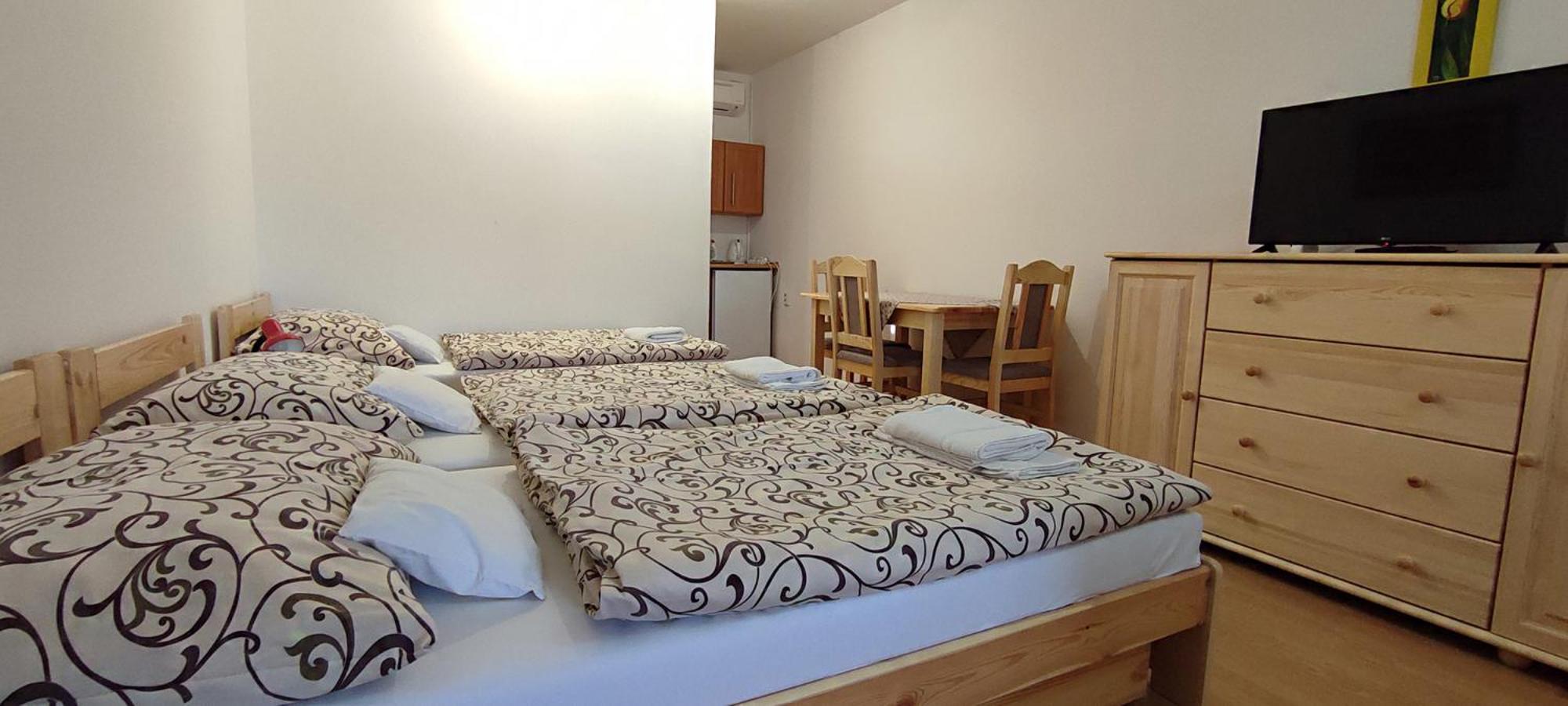 Triple Room - Photo 2