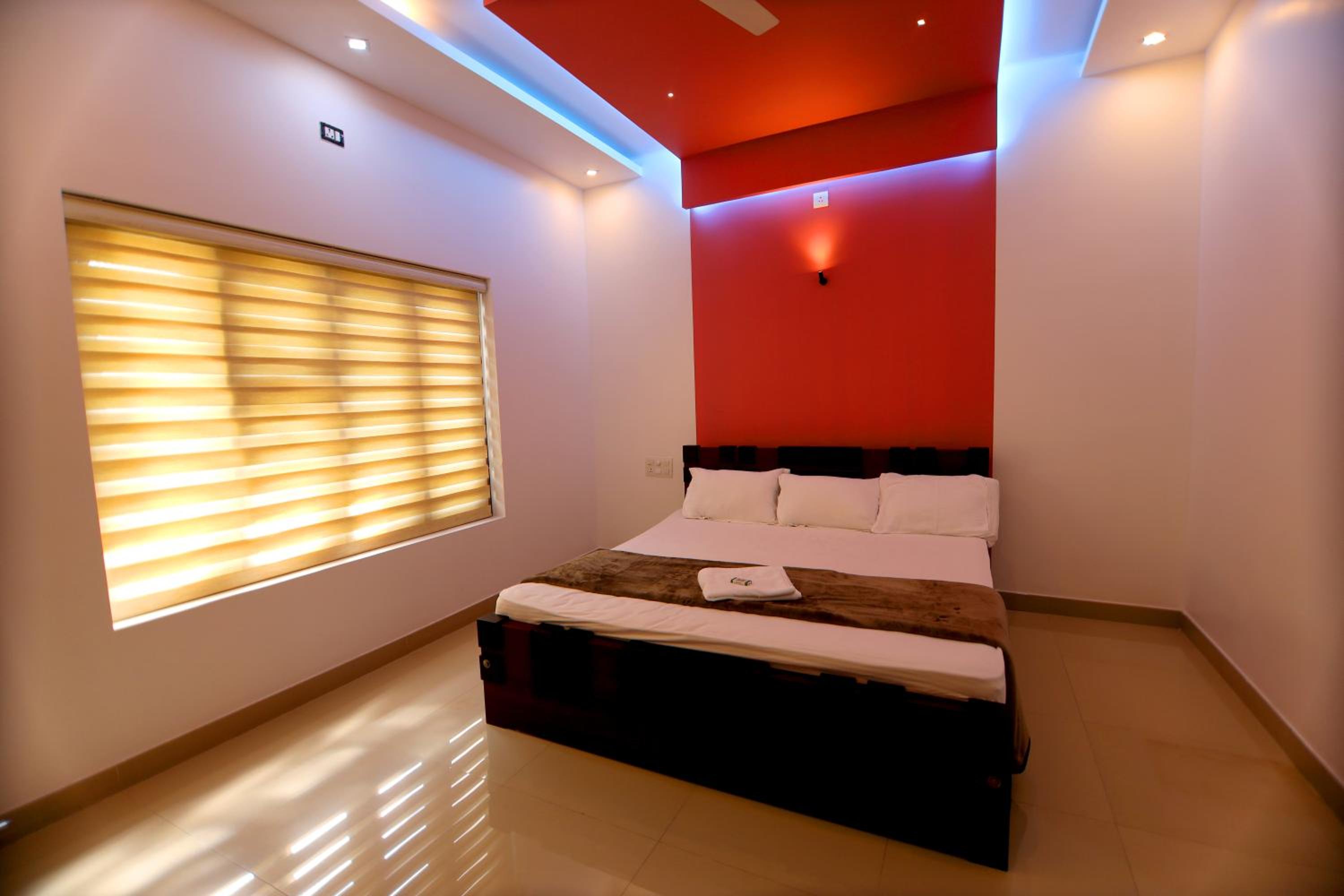 Deluxe Double Room with Shower