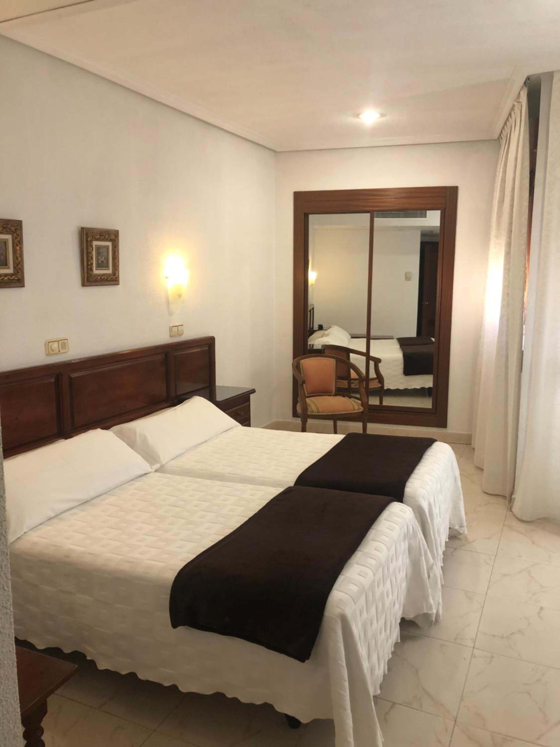 Habitación Doble o con Dos Camas