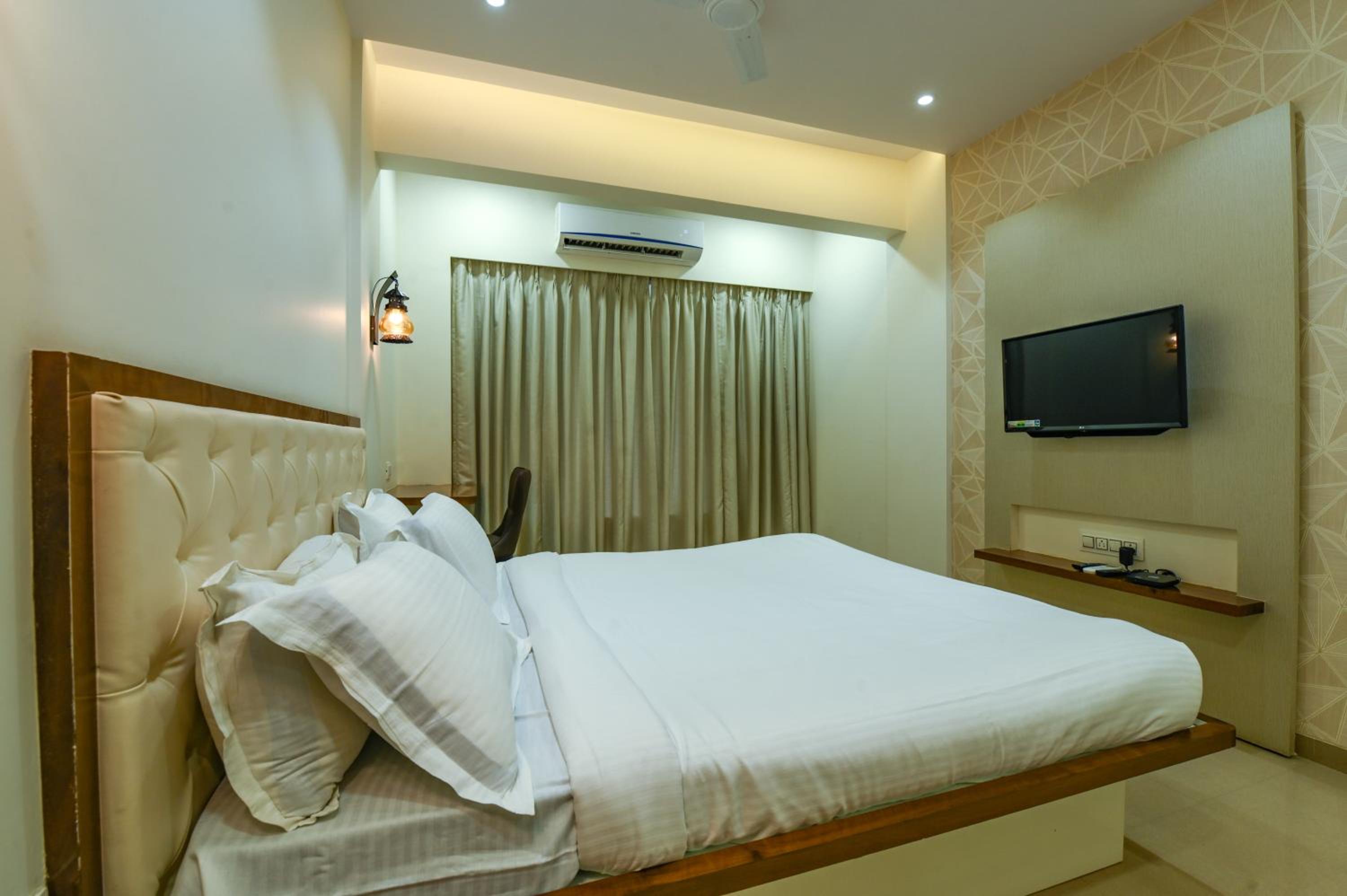 Executive Room photo 2