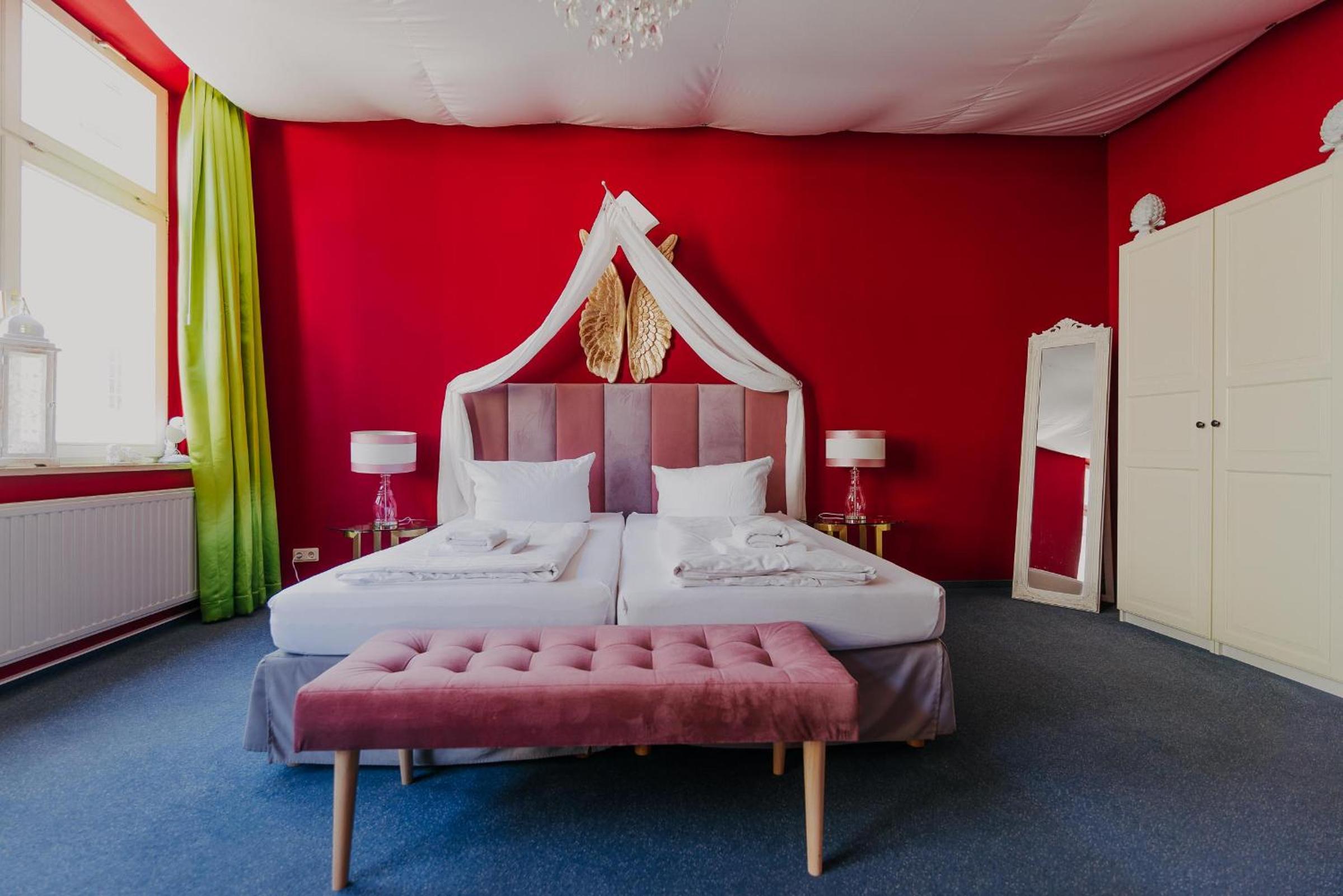 Double Room with Shared Bathroom photo 1