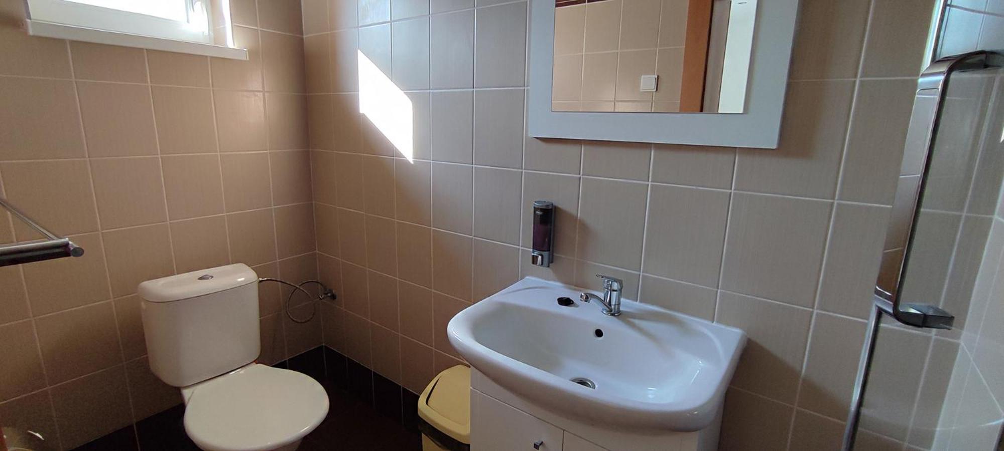 Double Room - Photo 6