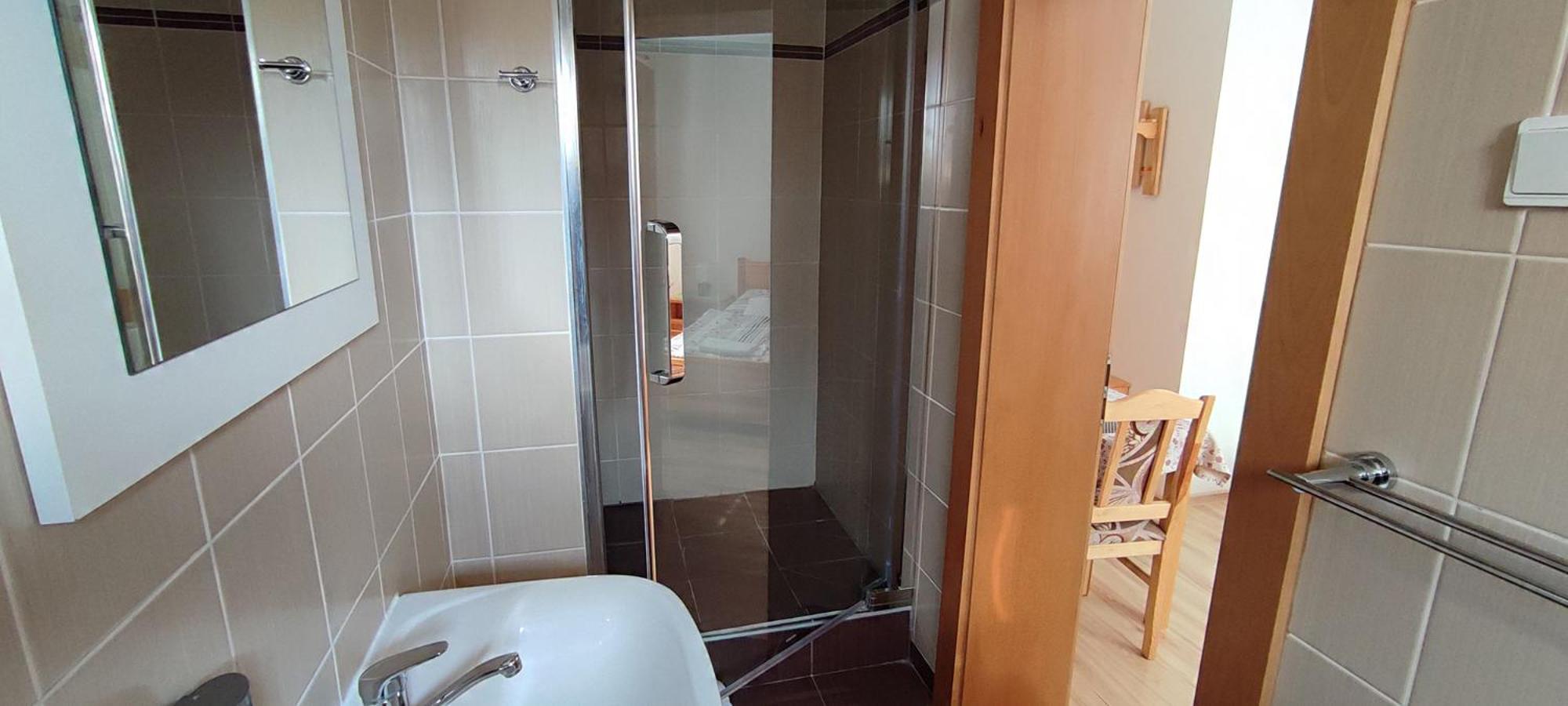 Double Room - Photo 5