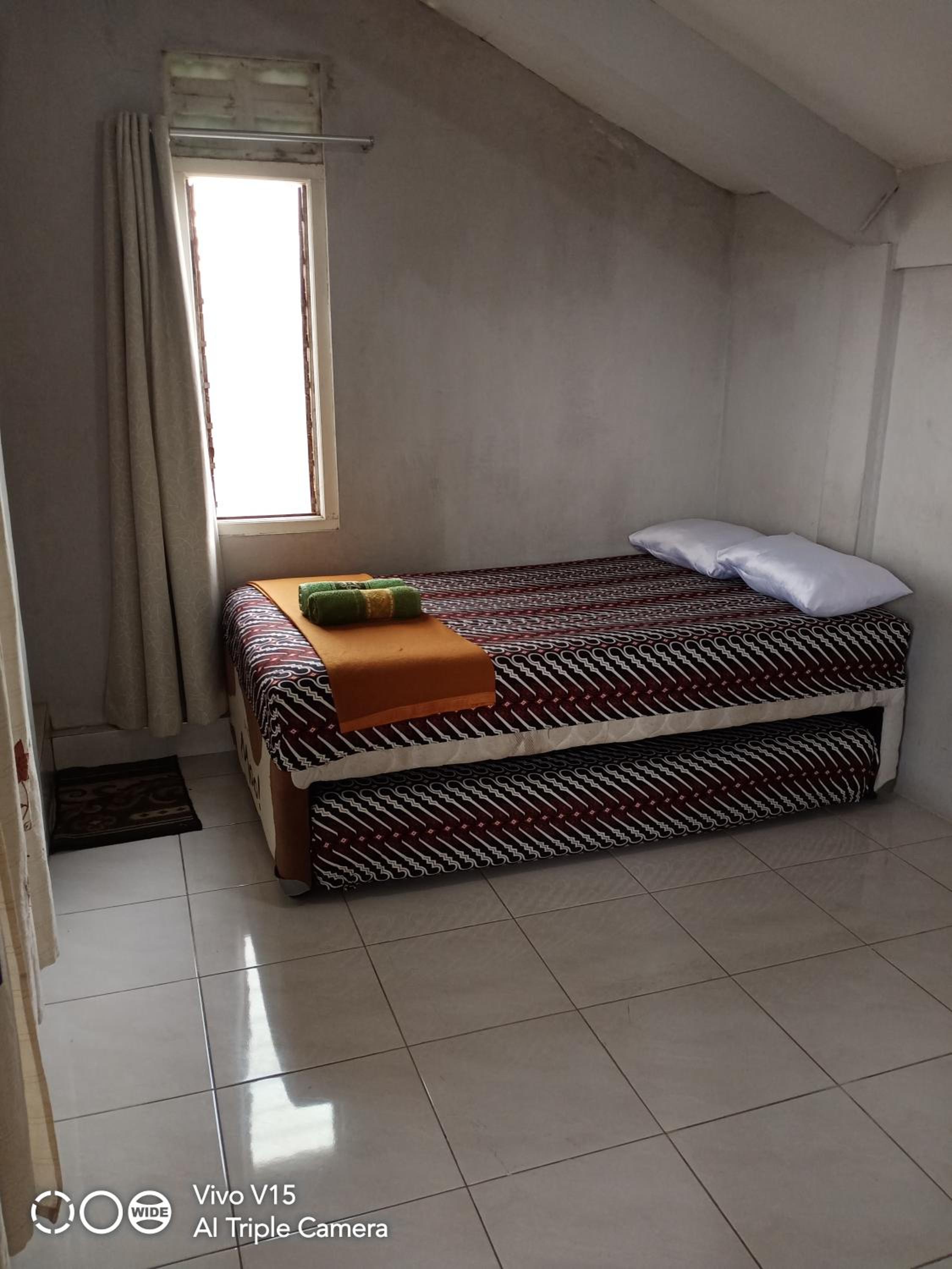 Family Room with Private Bathroom - Photo 23