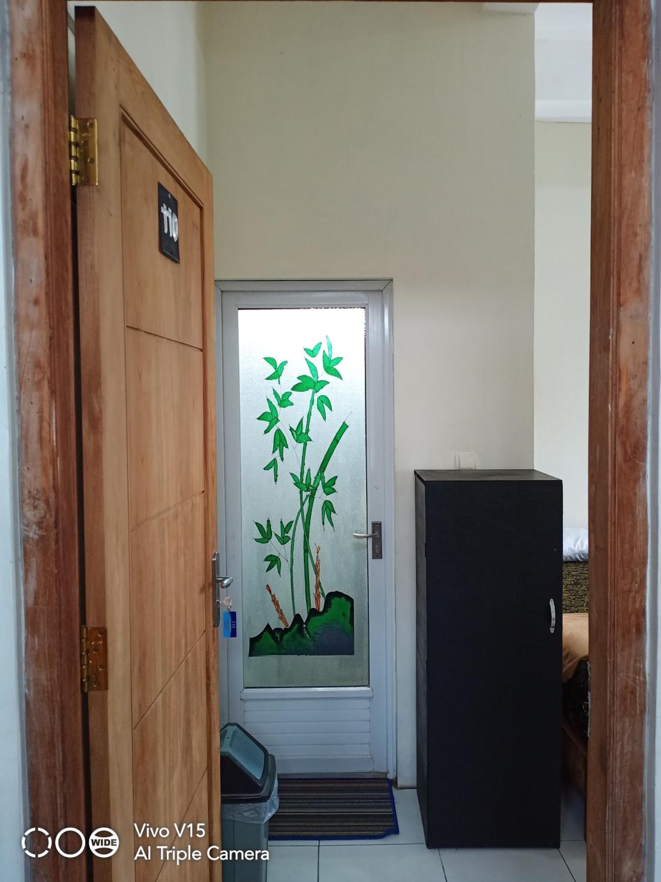 Family Room with Private Bathroom - Photo 17