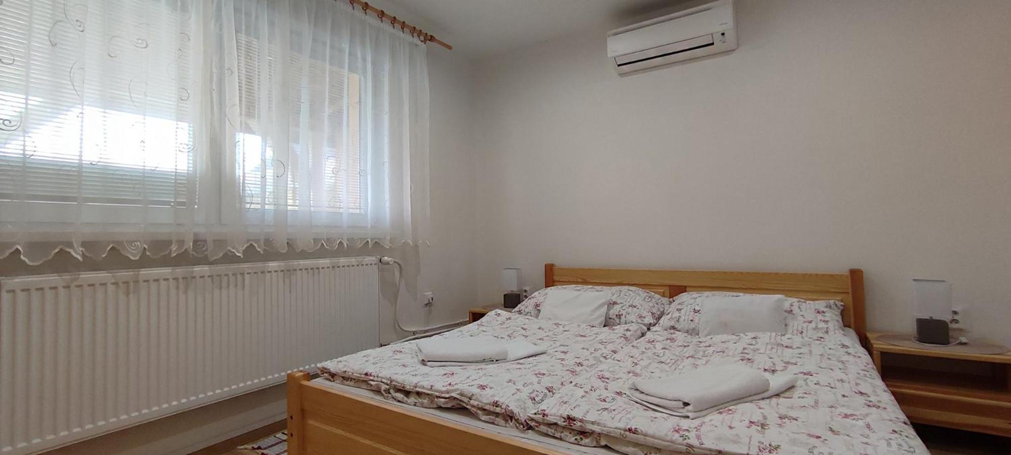 Double Room - Photo 7